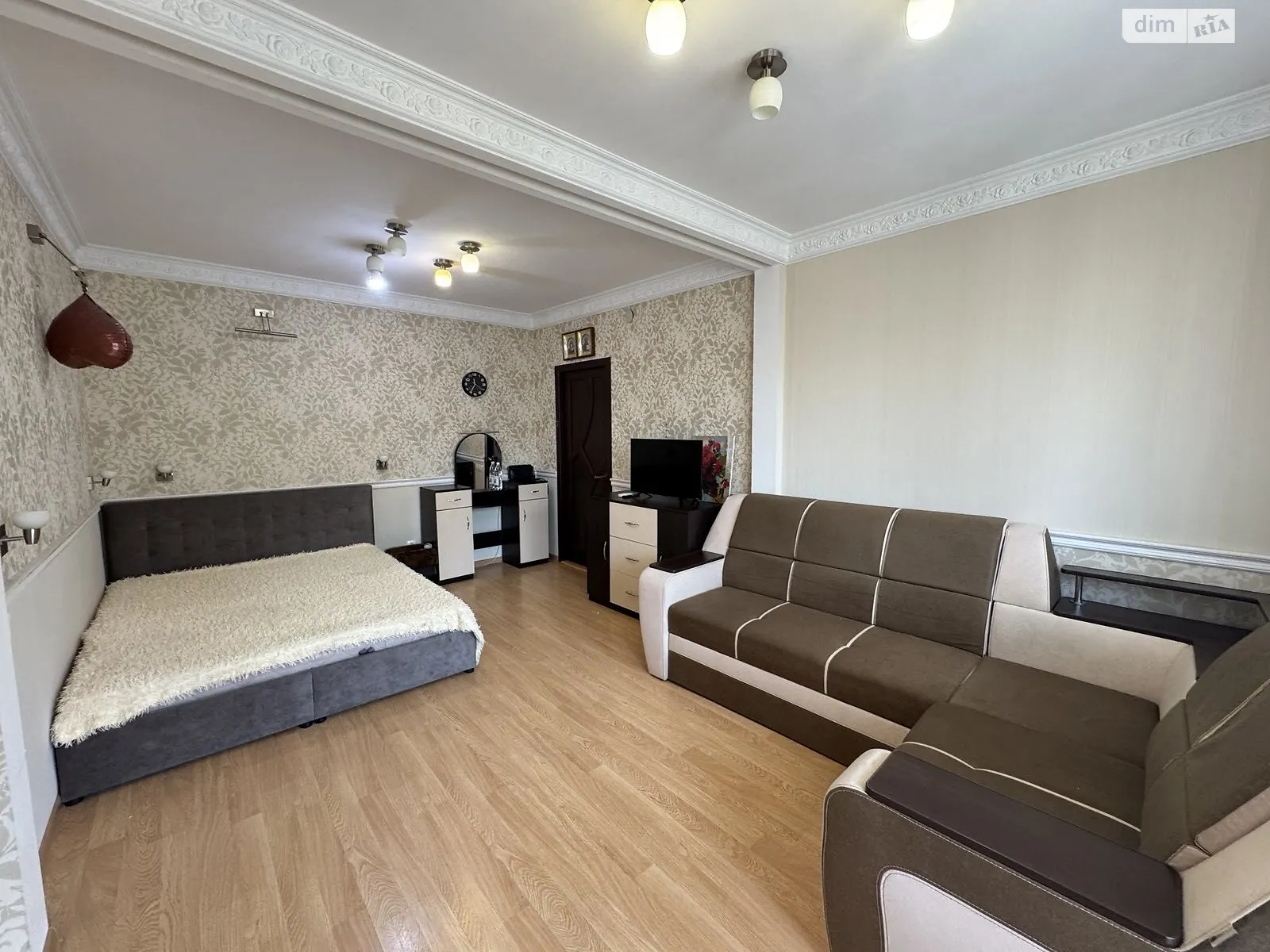 Продается 2-комнатная квартира 55 кв. м в Николаеве - фото 1