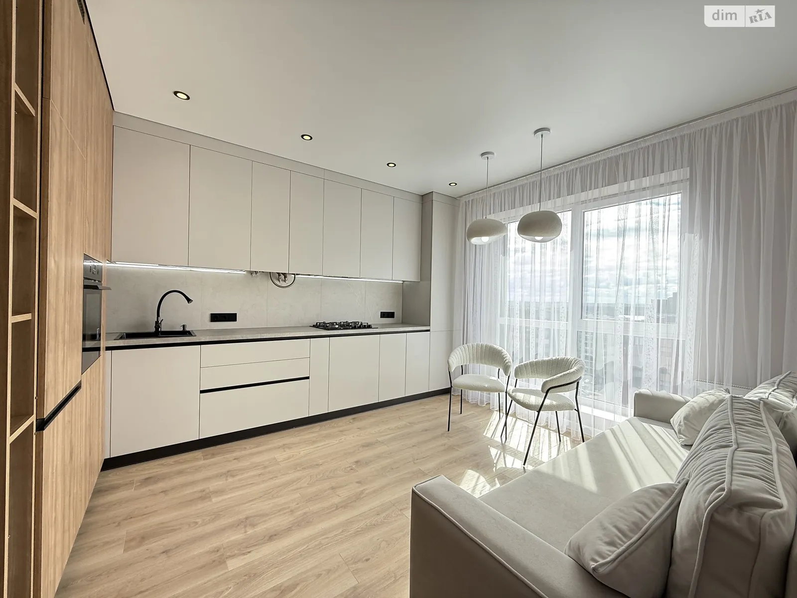 Продается 1-комнатная квартира 42.5 кв. м в Ровно, ул. Студенческая, 24 - фото 1