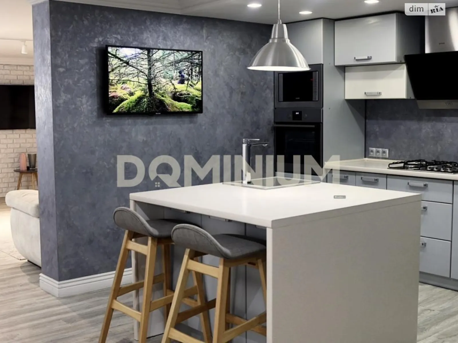 Продается дом на 3 этажа 250 кв. м с мебелью, цена: 220000 $ - фото 1