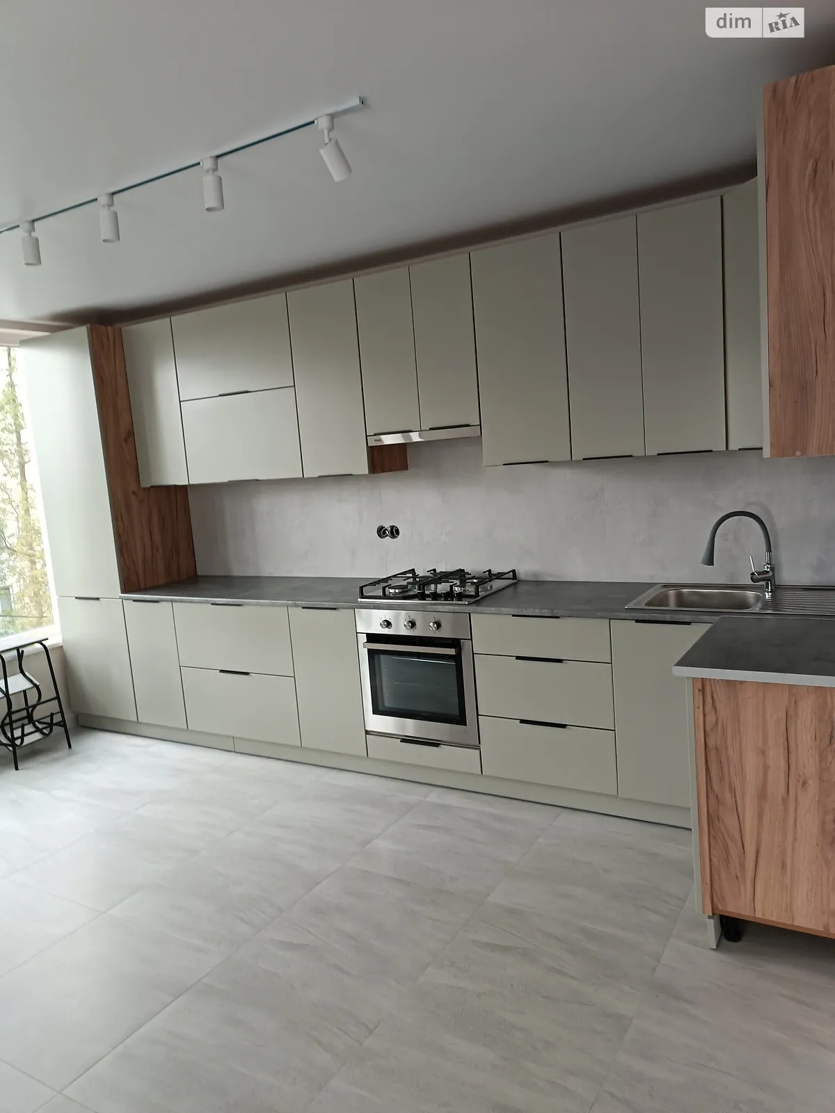 1-комнатная квартира 55 кв. м в Тернополе, ул. Черновецкая - фото 1