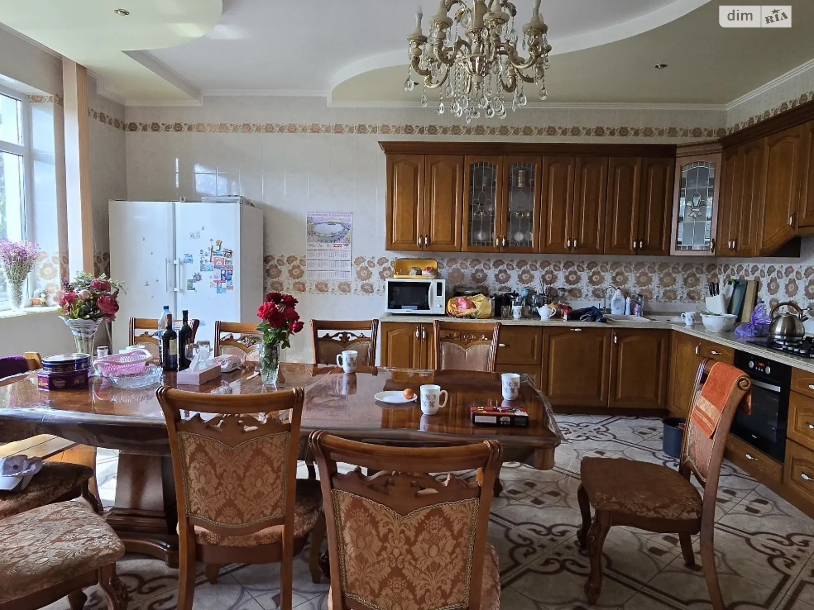 Продается дом на 2 этажа 341 кв. м с камином, цена: 300000 $ - фото 1