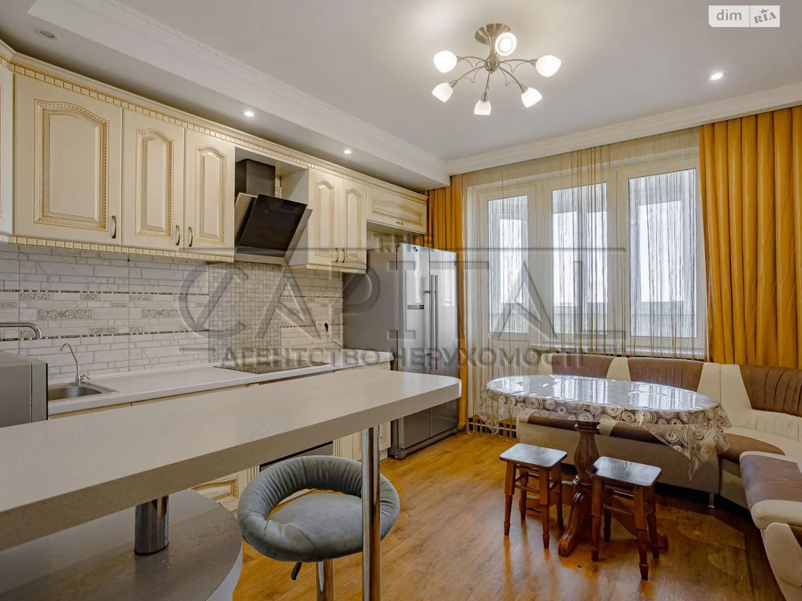 Здається в оренду 4-кімнатна квартира 124 кв. м у Києві, вул. Героїв полку АЗОВ(Маршала Малиновського), 4В - фото 1