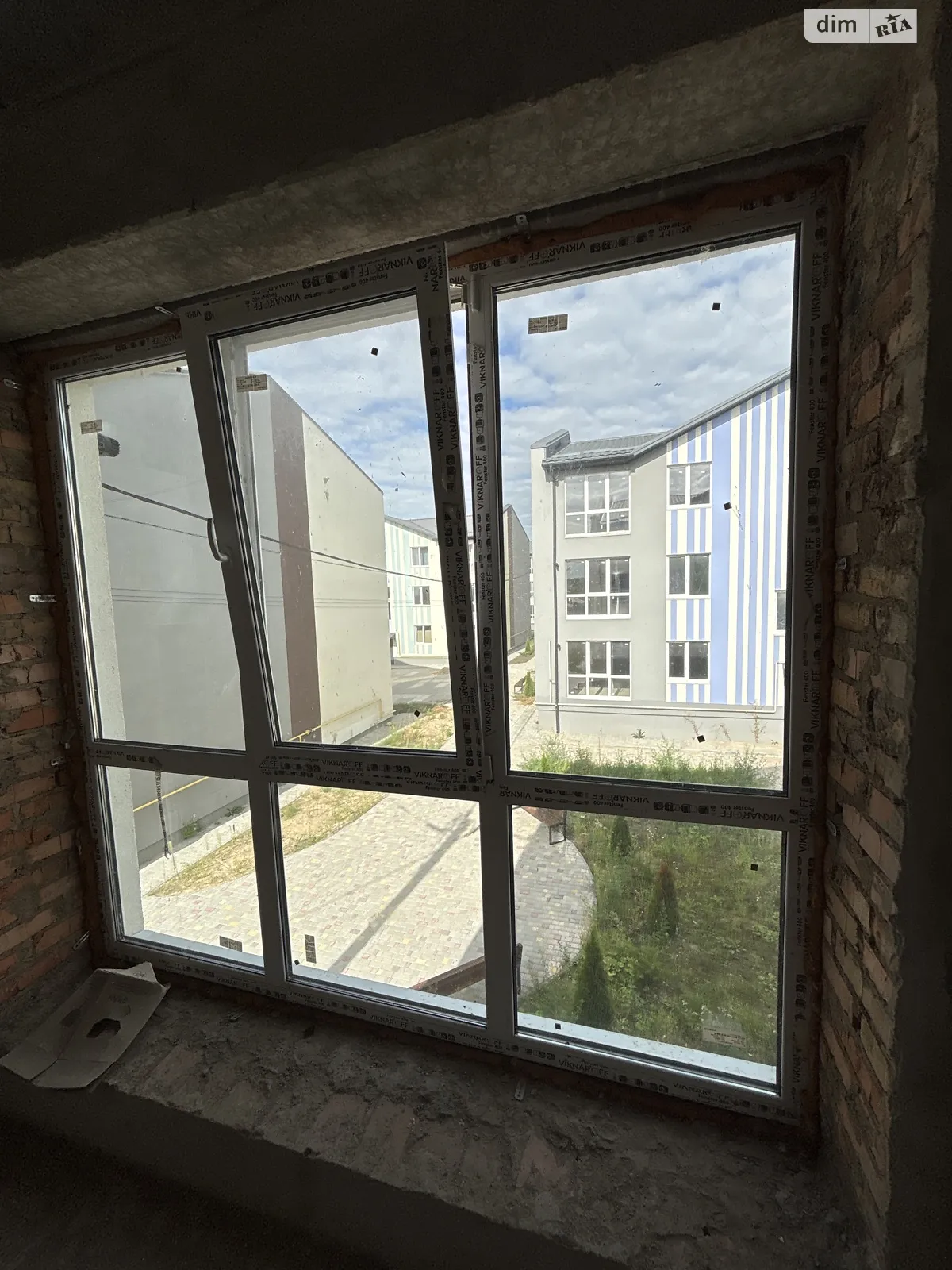 Продается 1-комнатная квартира 43 кв. м в Виннице, ул. Родниковая, 17В - фото 1