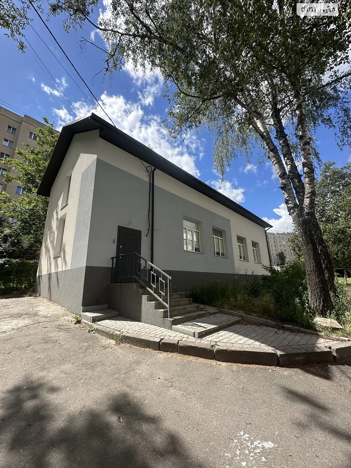 Сдается в аренду офис 190 кв. м в бизнес-центре, цена: 50000 грн - фото 1