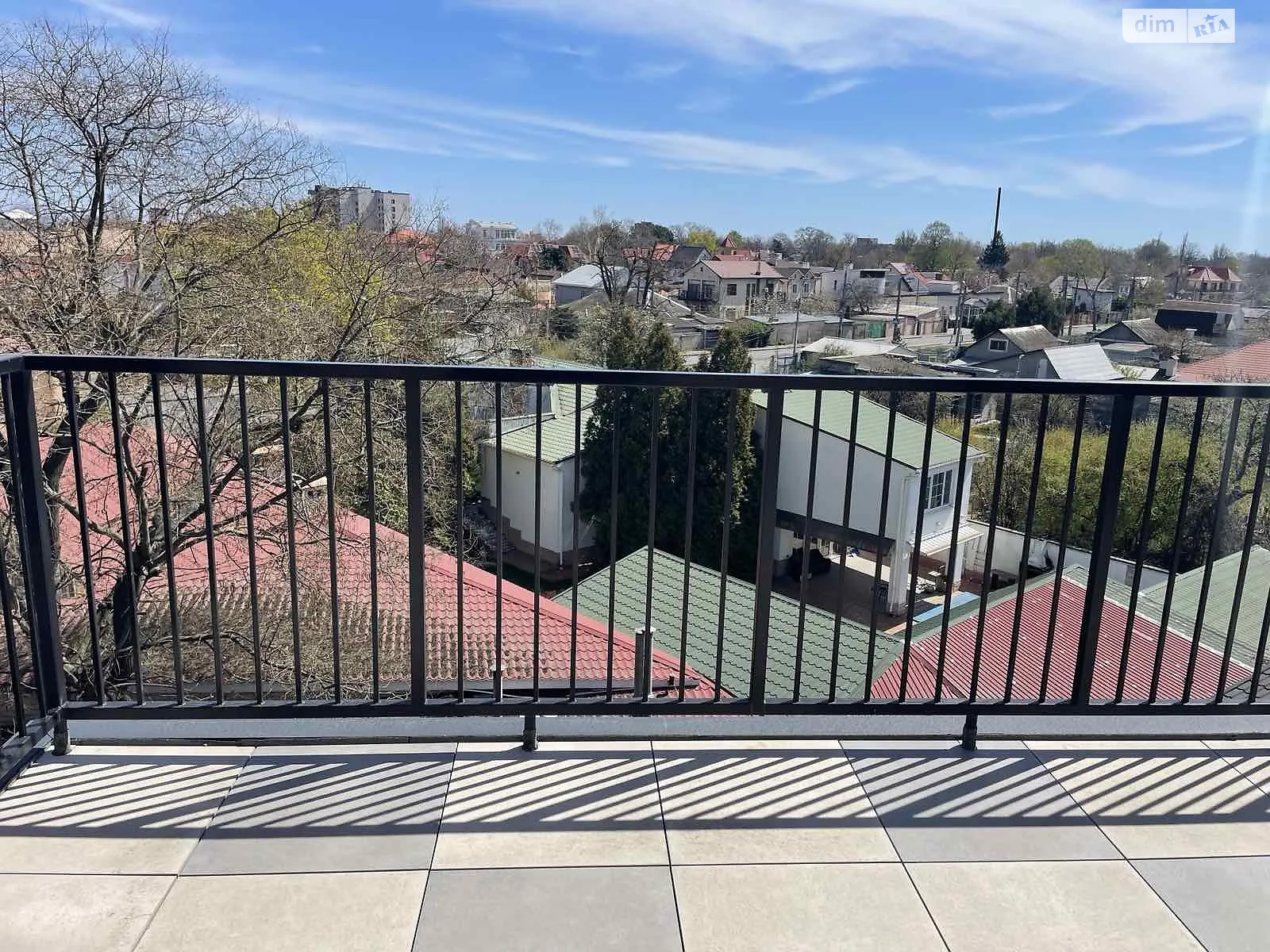 Продается 3-комнатная квартира 94 кв. м в Одессе, ул. Дачная - фото 1