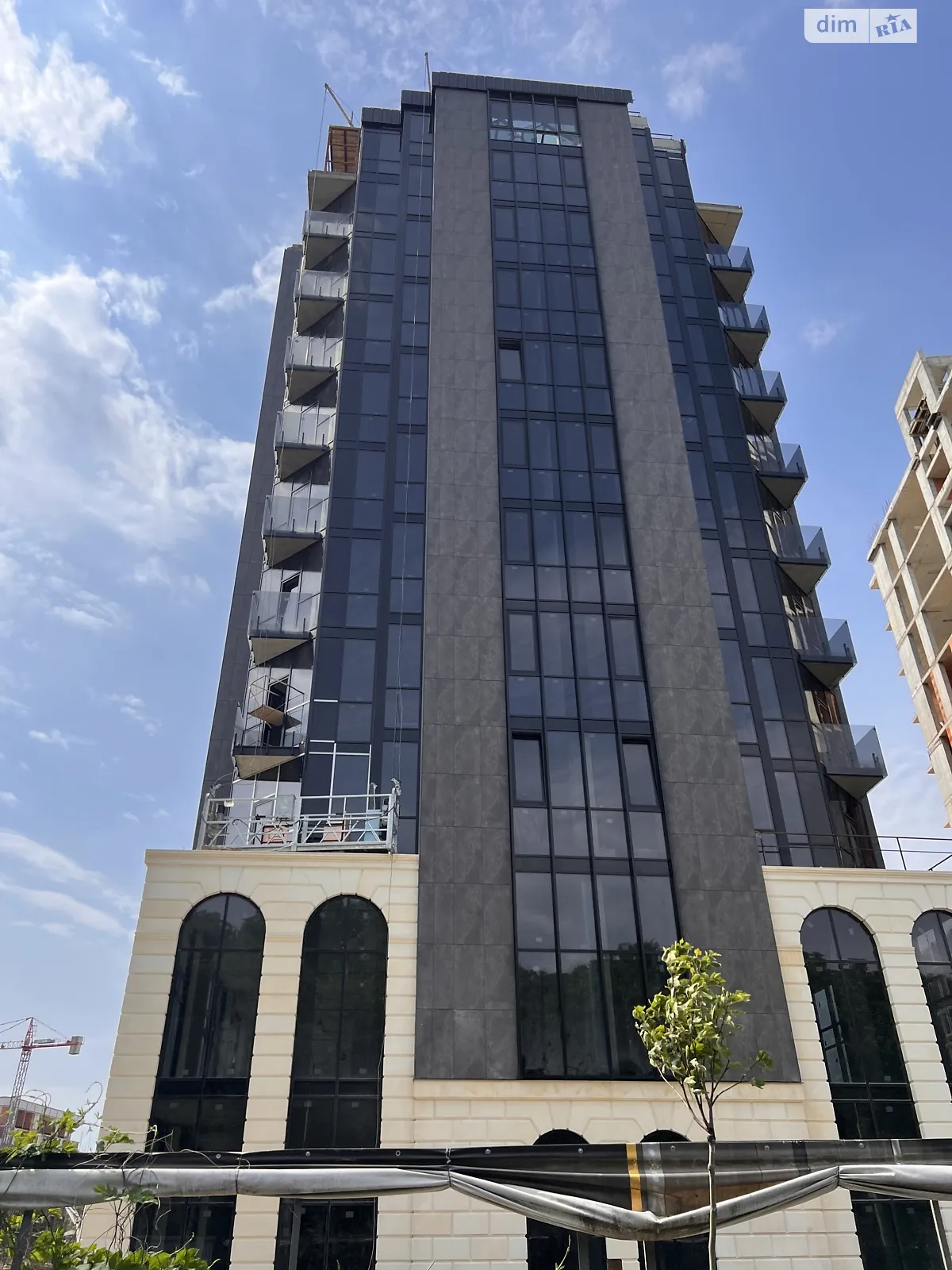 Продается 3-комнатная квартира 83 кв. м в Ужгороде, ул. Анатолия Тегзы(Воссоединения) - фото 1