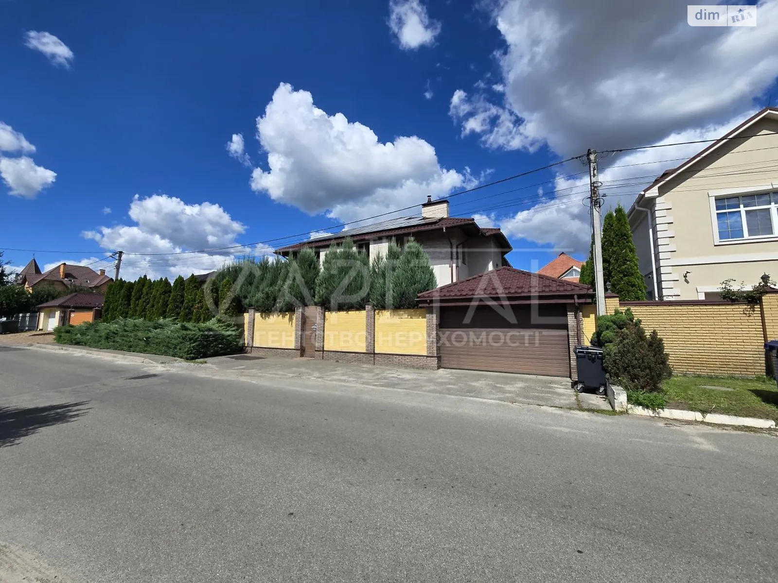 Продается дом на 2 этажа 400 кв. м с бассейном, цена: 690000 $ - фото 1