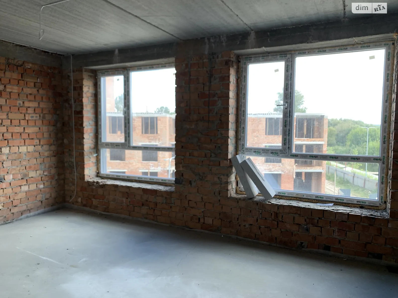 Продается 1-комнатная квартира 21 кв. м в Гостомеле, ул. Мирная, 3Д - фото 1