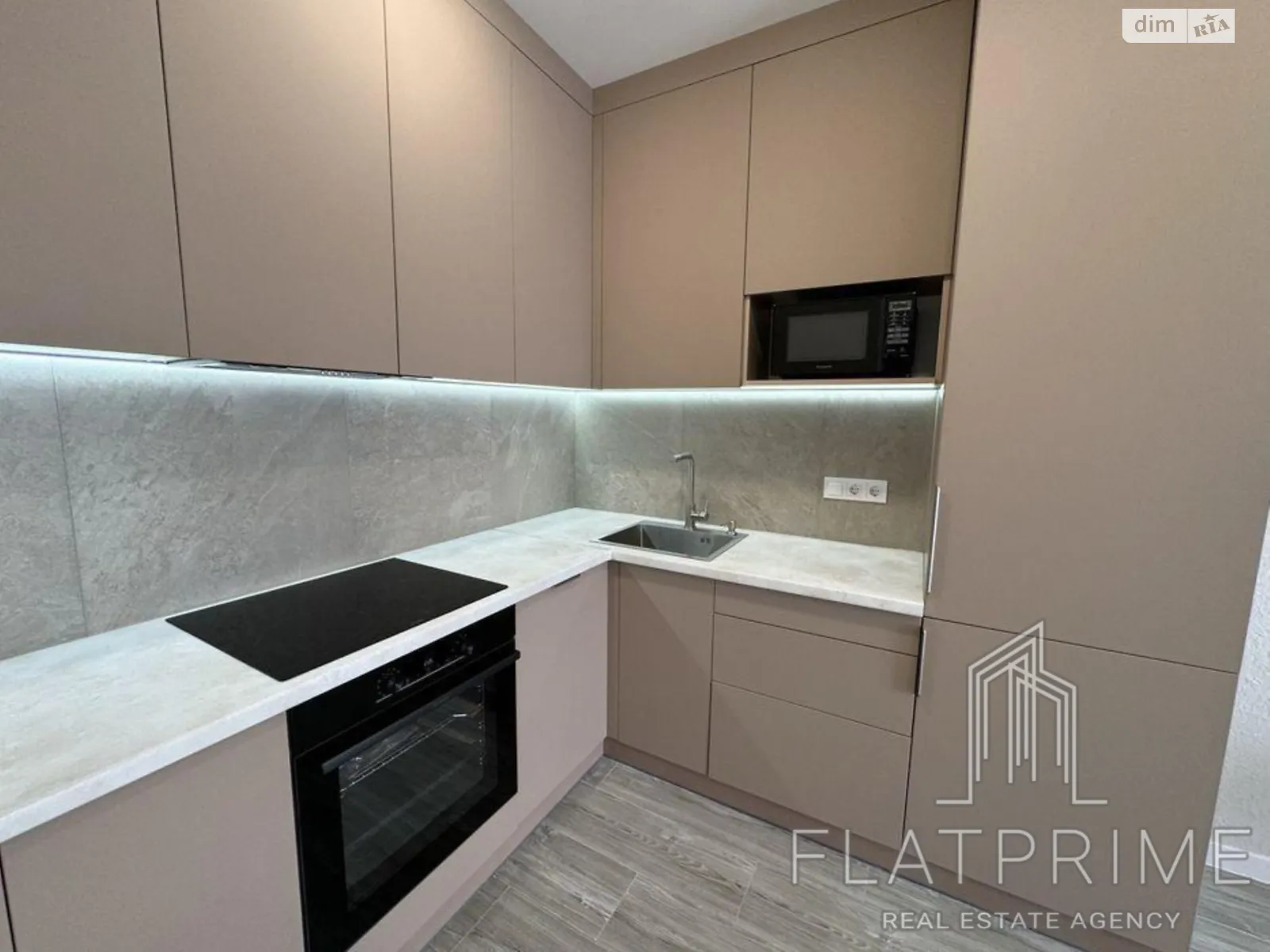 Продается 1-комнатная квартира 42 кв. м в Киеве, ул. Михаила Максимовича, 28Е - фото 1