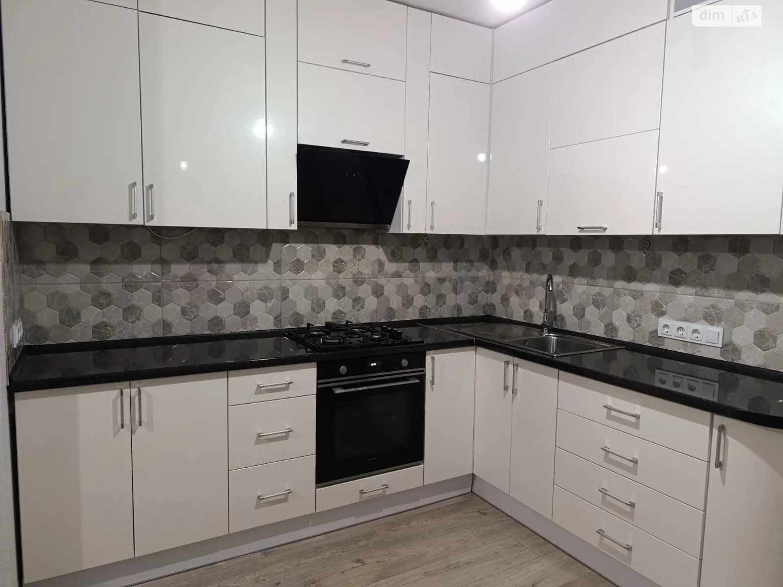 Продается 1-комнатная квартира 54.7 кв. м в Ирпене, ул. Василия Стуса(Пушкинская), 25Д - фото 1