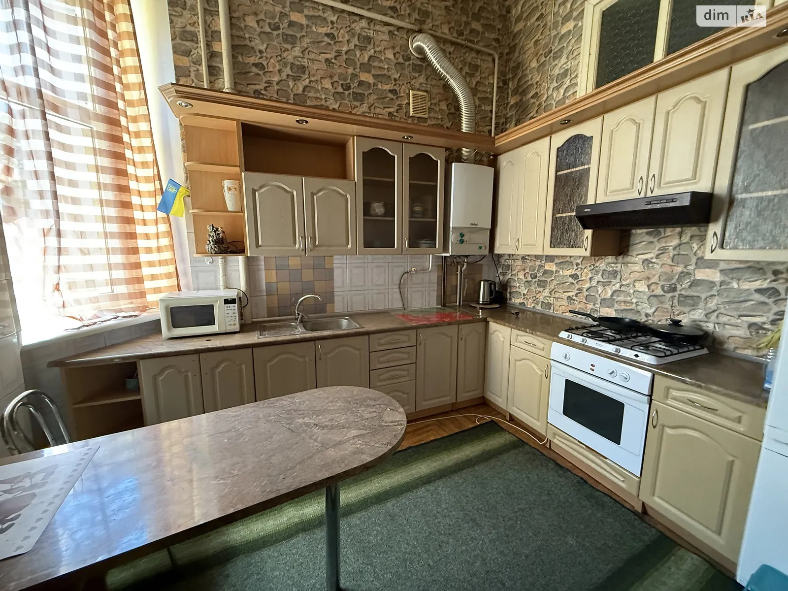 3-комнатная квартира 83 кв. м в Тернополе, ул. Листопадовая - фото 1