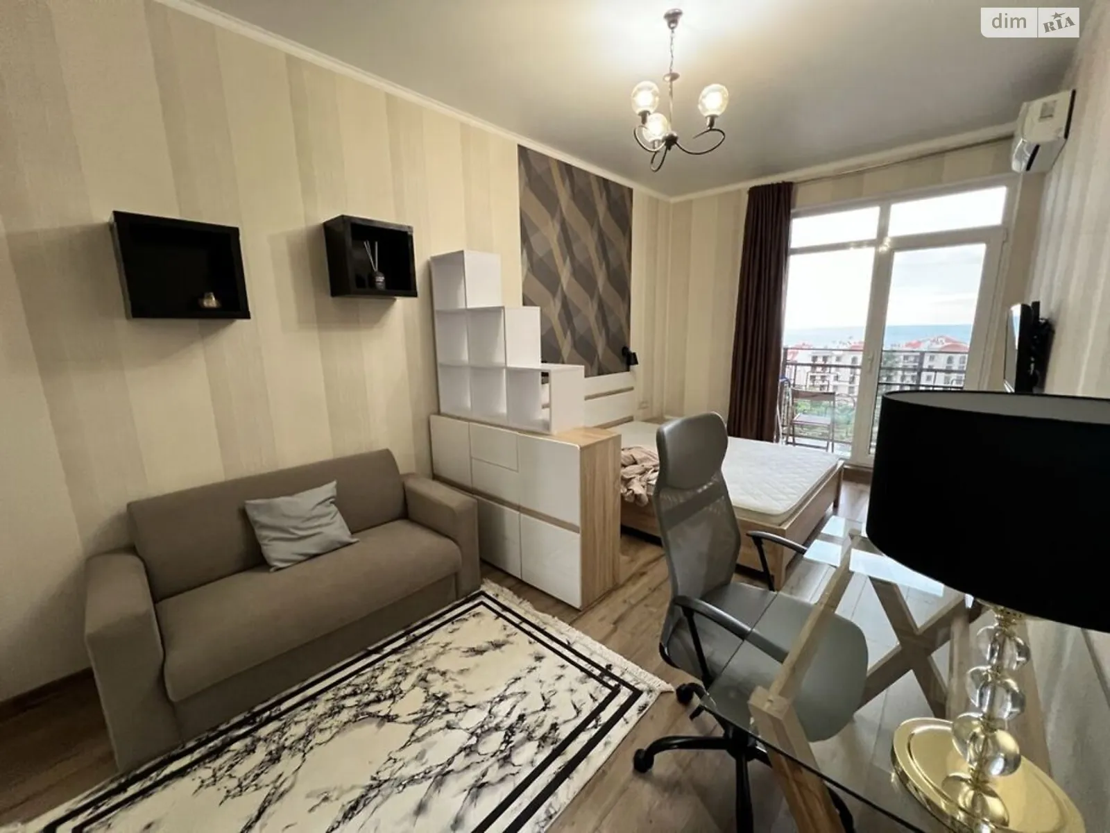 Продается 1-комнатная квартира 40.1 кв. м в Одессе, бул. Французский, 60Б - фото 1