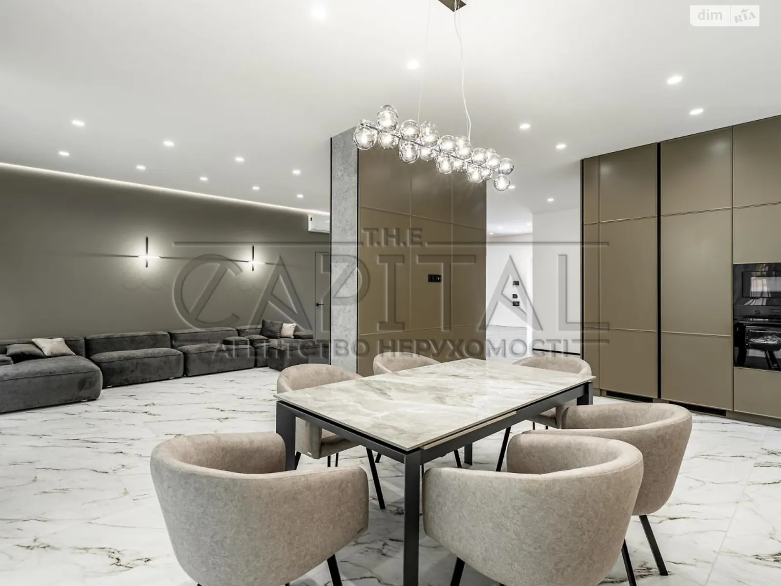Продается дом на 2 этажа 250 кв. м с участком, цена: 580000 $ - фото 1