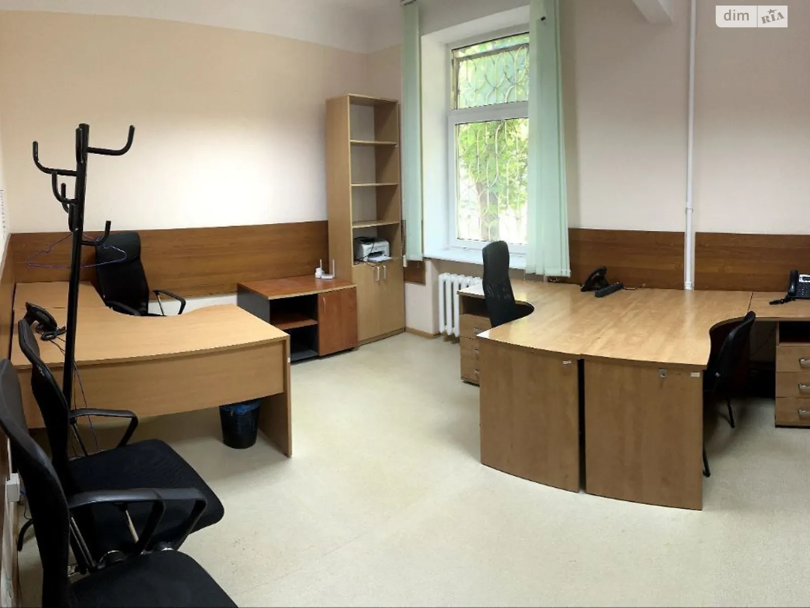 Сдается в аренду офис 15.6 кв. м в бизнес-центре, цена: 3900 грн - фото 1
