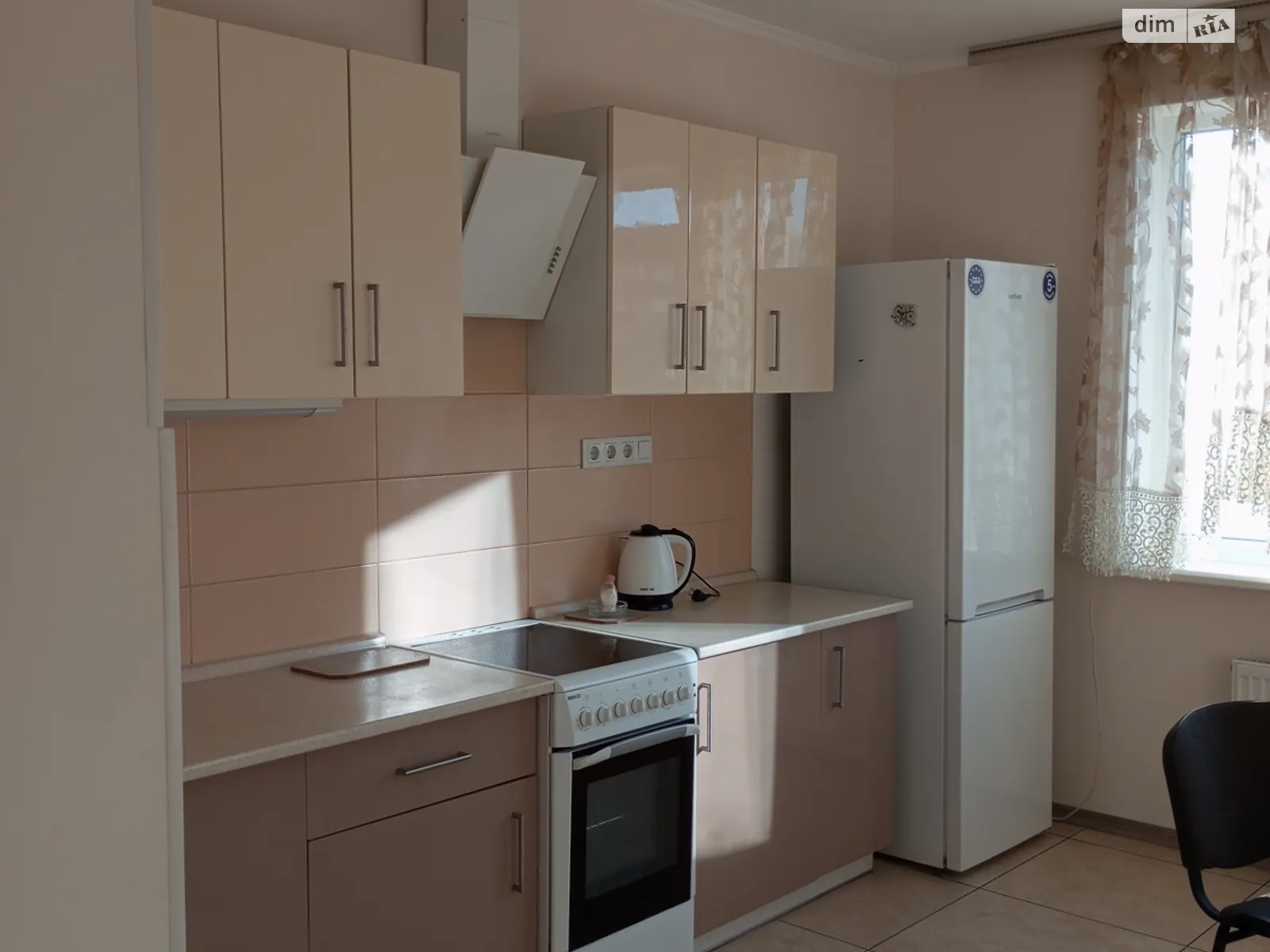 Продается 1-комнатная квартира 41 кв. м в Одессе, ул. Академика Сахарова, 3Б - фото 1