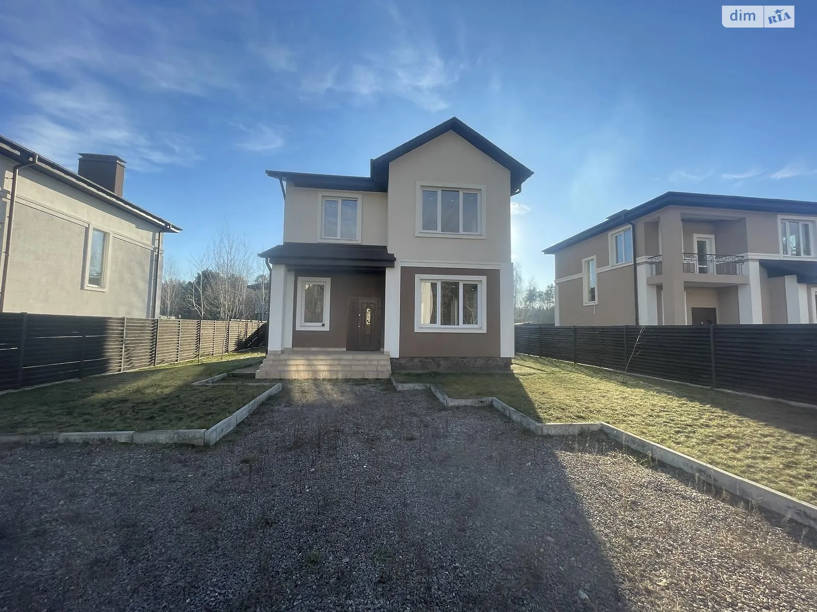 Продается дом на 2 этажа 120 кв. м с баней/сауной, цена: 123000 $ - фото 1