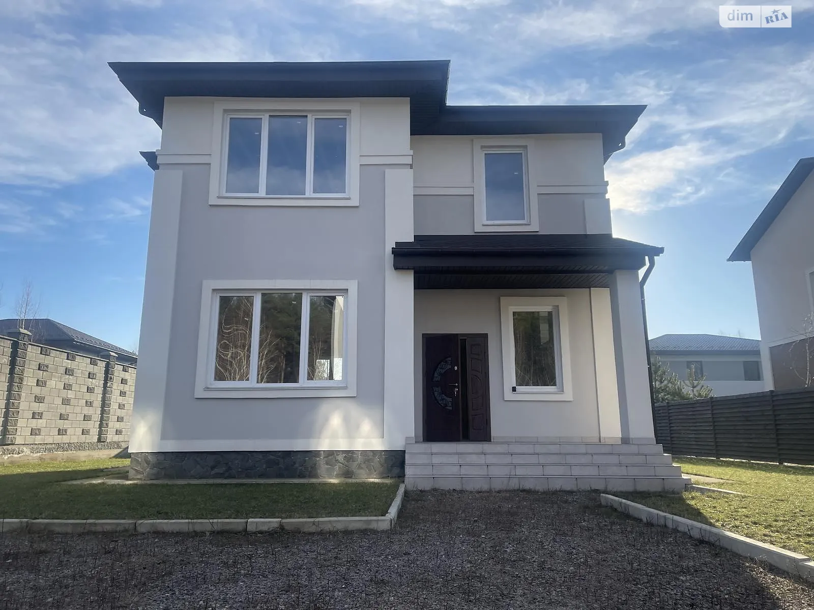 Продается дом на 2 этажа 123.5 кв. м с мансардой, цена: 123000 $ - фото 1