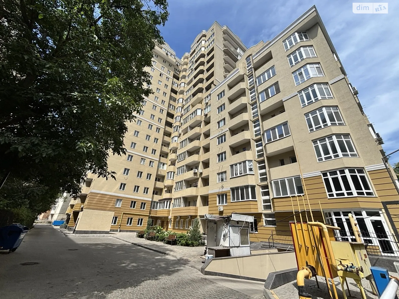 Продается 1-комнатная квартира 30 кв. м в Одессе, ул. Солнечная - фото 1