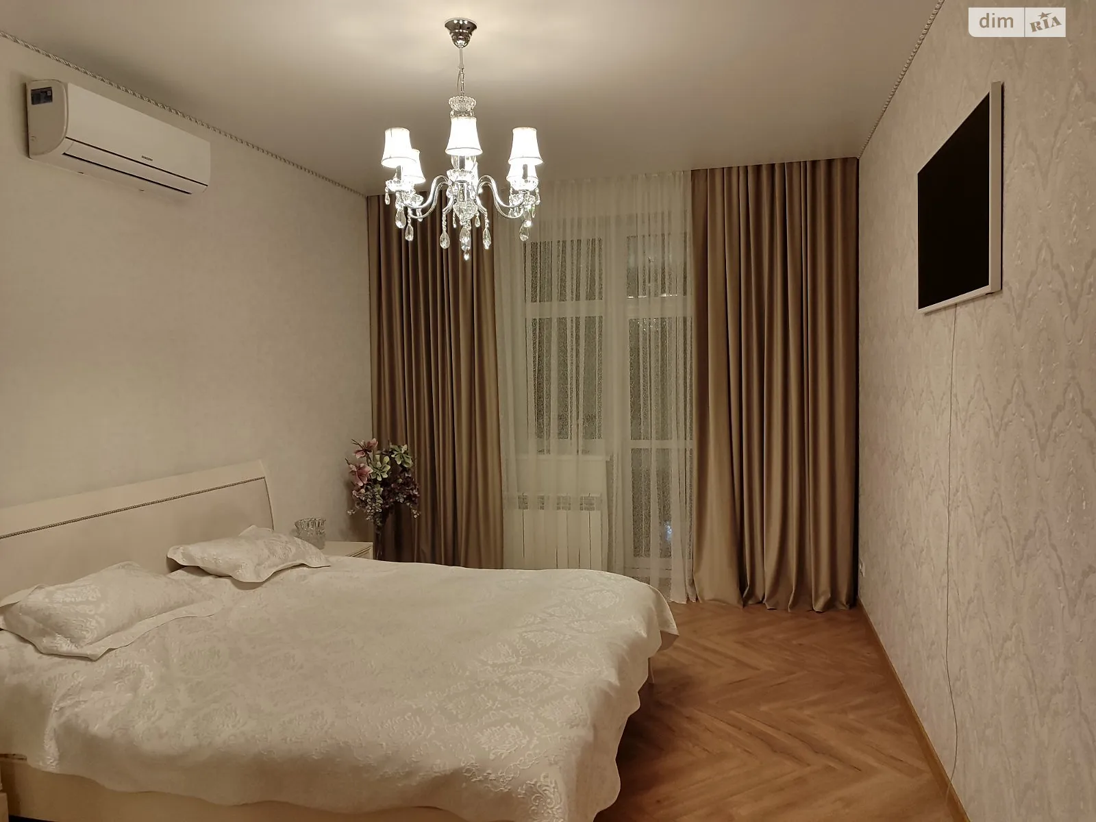 Продается 2-комнатная квартира 57 кв. м в Житомире, ул. Театральная, 5 - фото 1