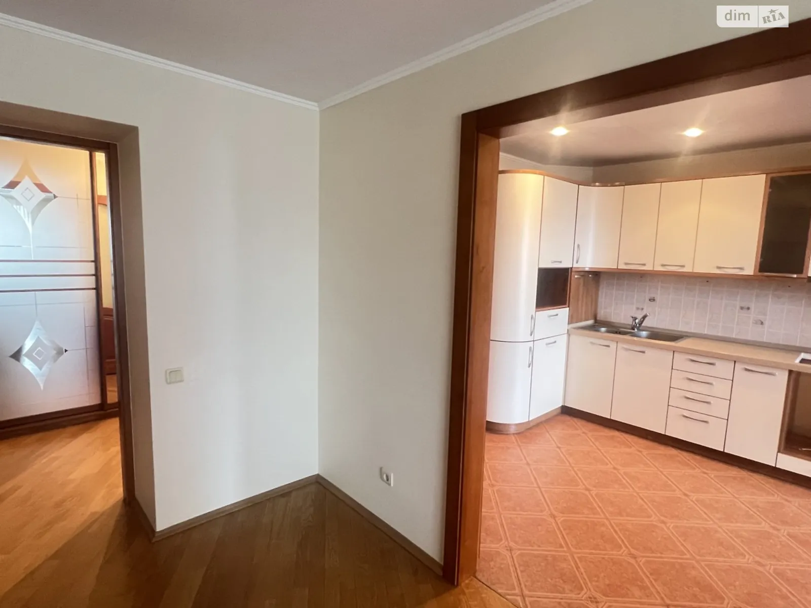 Продается 3-комнатная квартира 90.4 кв. м в Киеве, ул. Драгоманова, 44А - фото 1