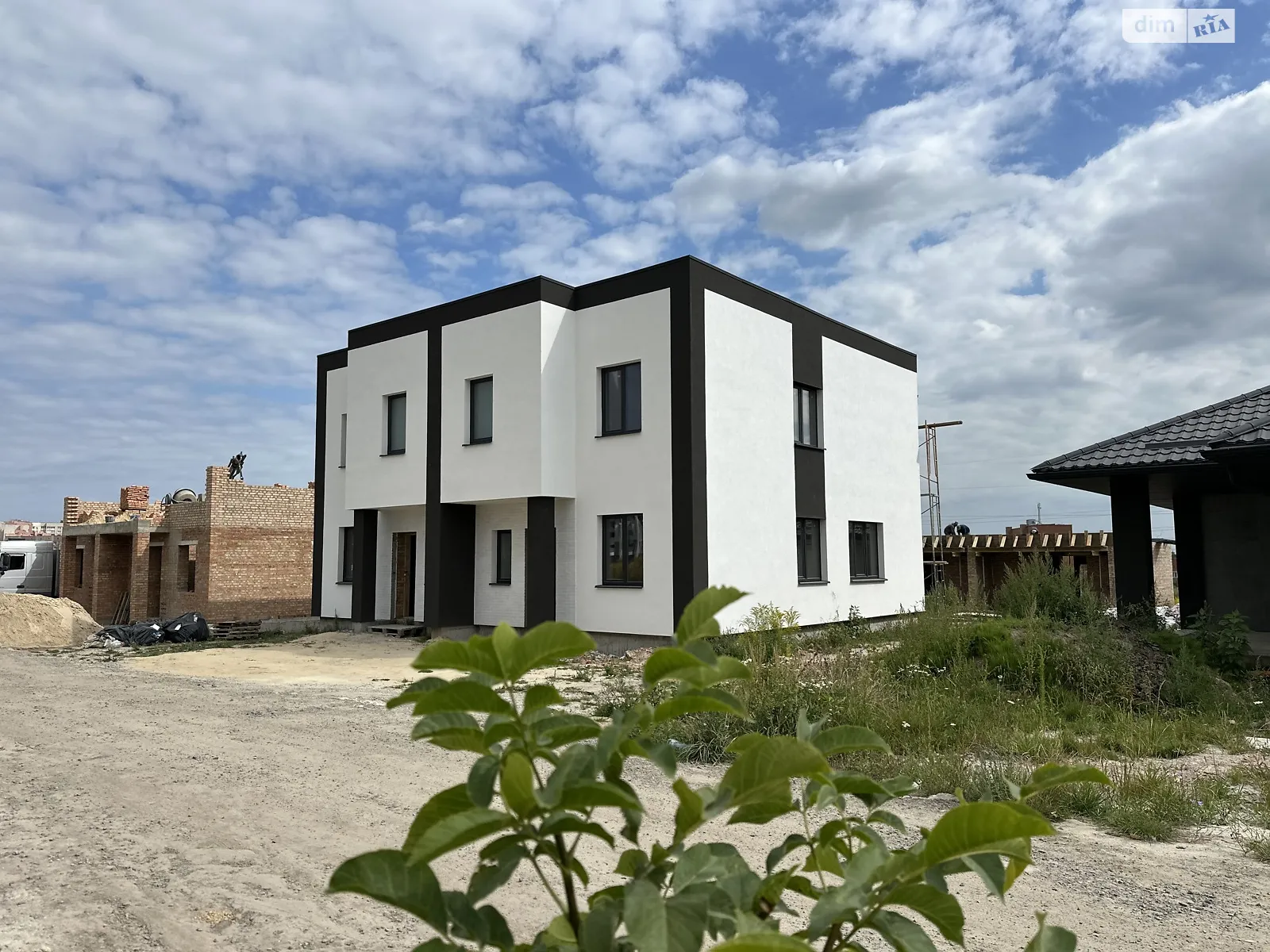 мас. Макарова Ювилейный Ровно, цена: 67000 $ - фото 1