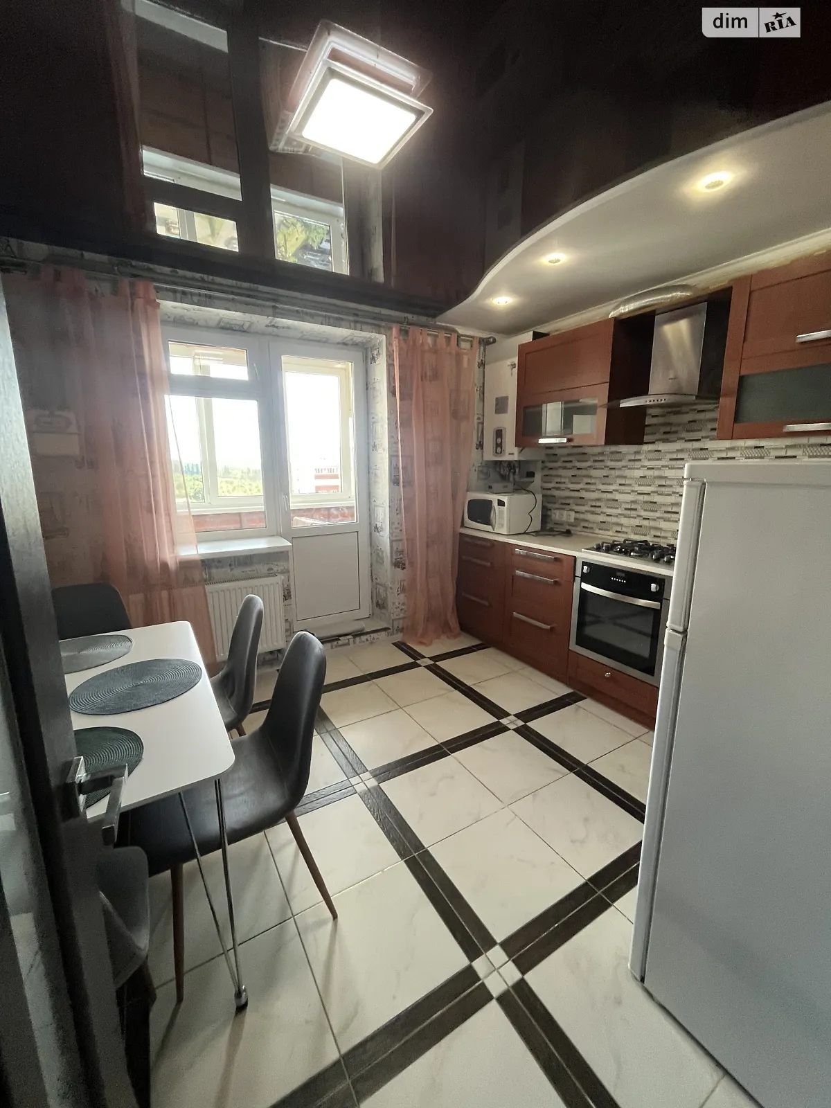 Здається в оренду 1-кімнатна квартира 45 кв. м у Хмельницькому, вул. Лісогринівецька, 26/1 - фото 1