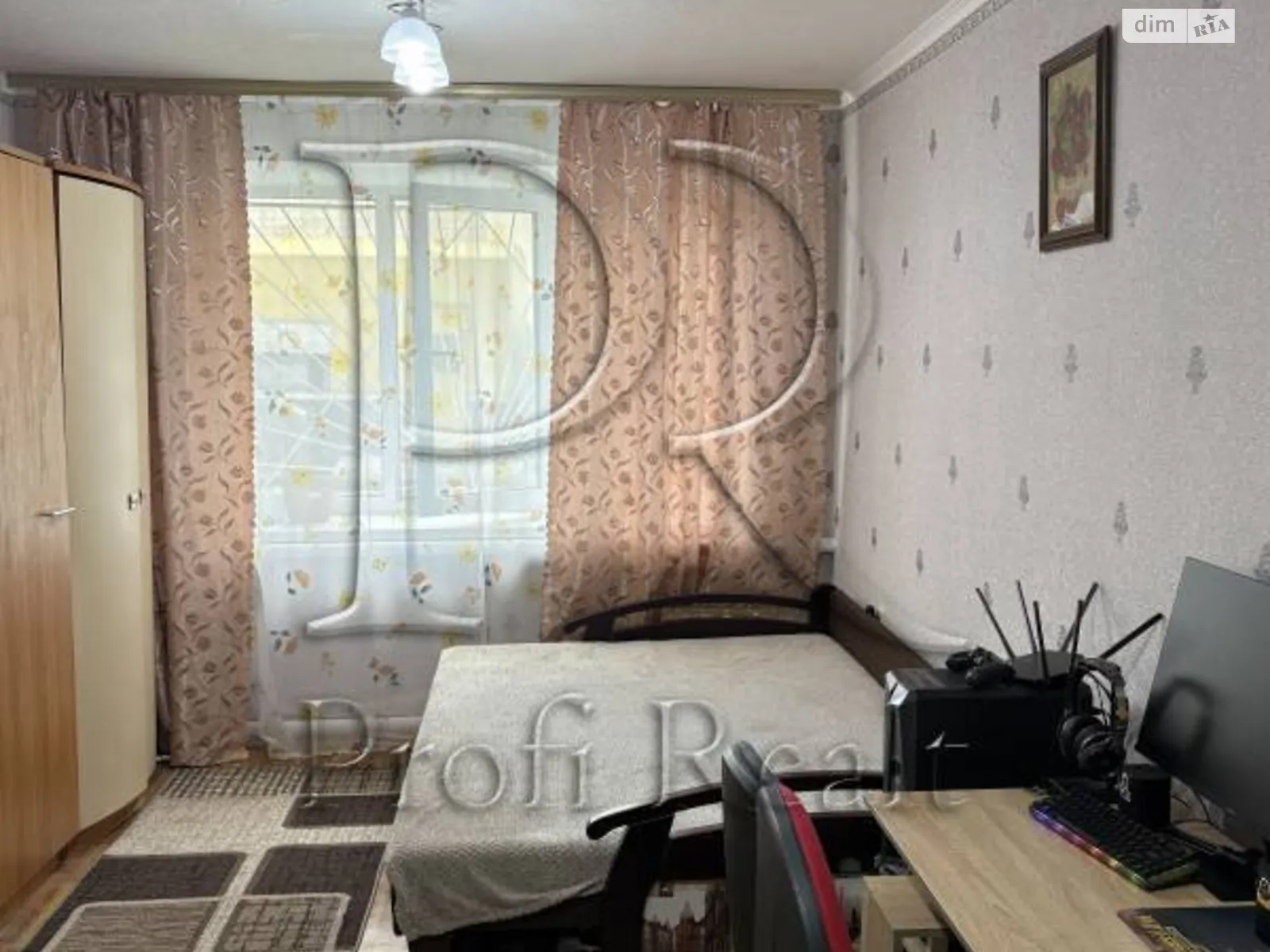 Продается 1-комнатная квартира 30 кв. м в Киеве, ул. Александровская, 12/14 - фото 1