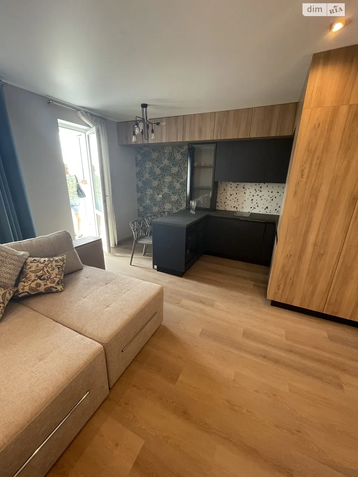 Продается 1-комнатная квартира 37 кв. м в Киеве, ул. Васильковская, 37Г - фото 1