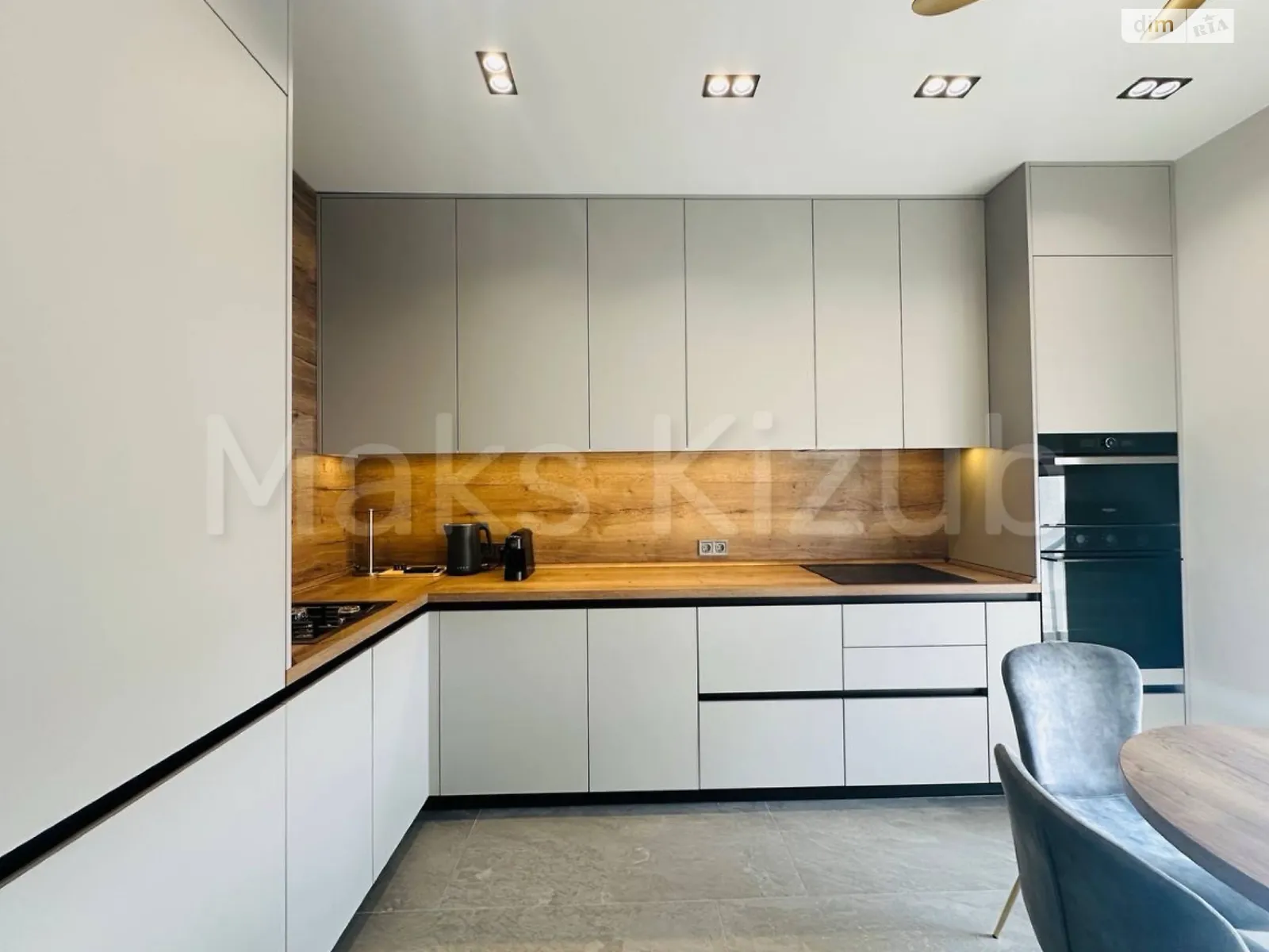 Продается 1-комнатная квартира 44 кв. м в Ужгороде, ул. Николая Бобяка, 1В - фото 1