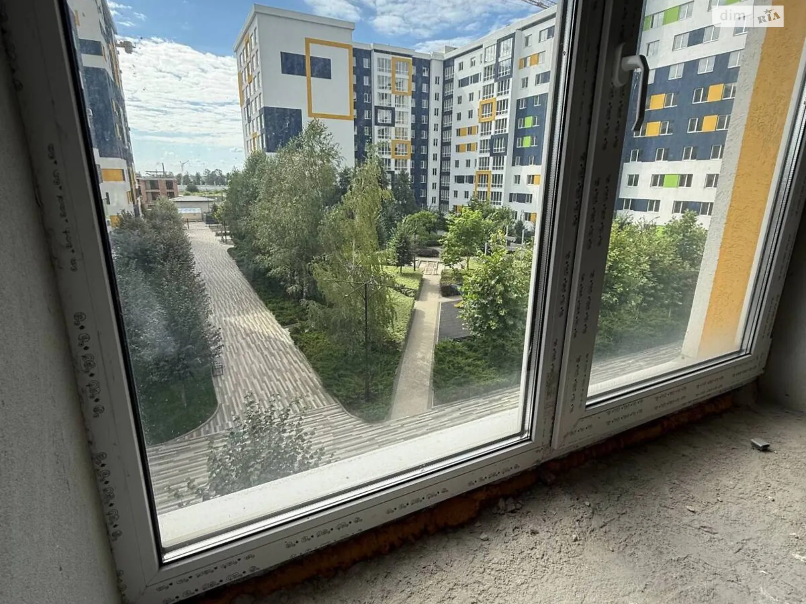 Продается 2-комнатная квартира 64.5 кв. м в Буче, ул. Вишневая - фото 1