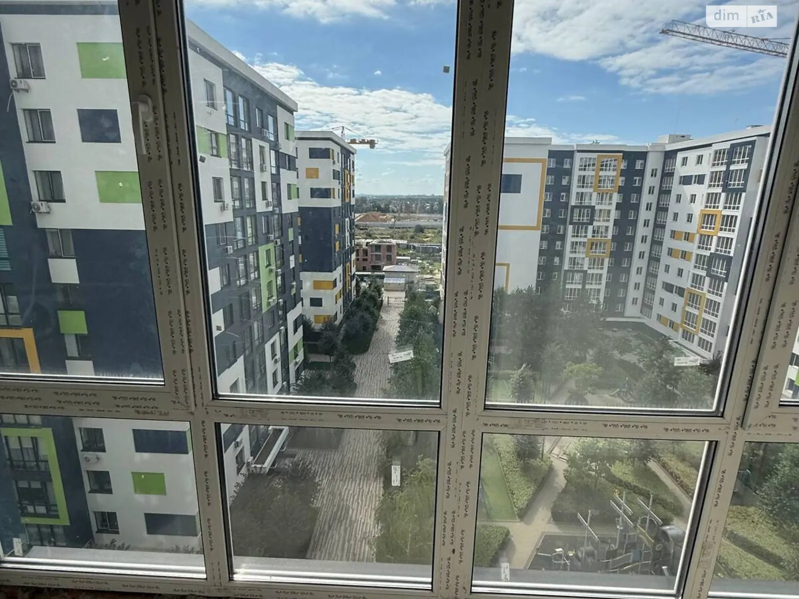 Продается 1-комнатная квартира 36.7 кв. м в Буче, ул. Вишневая - фото 1