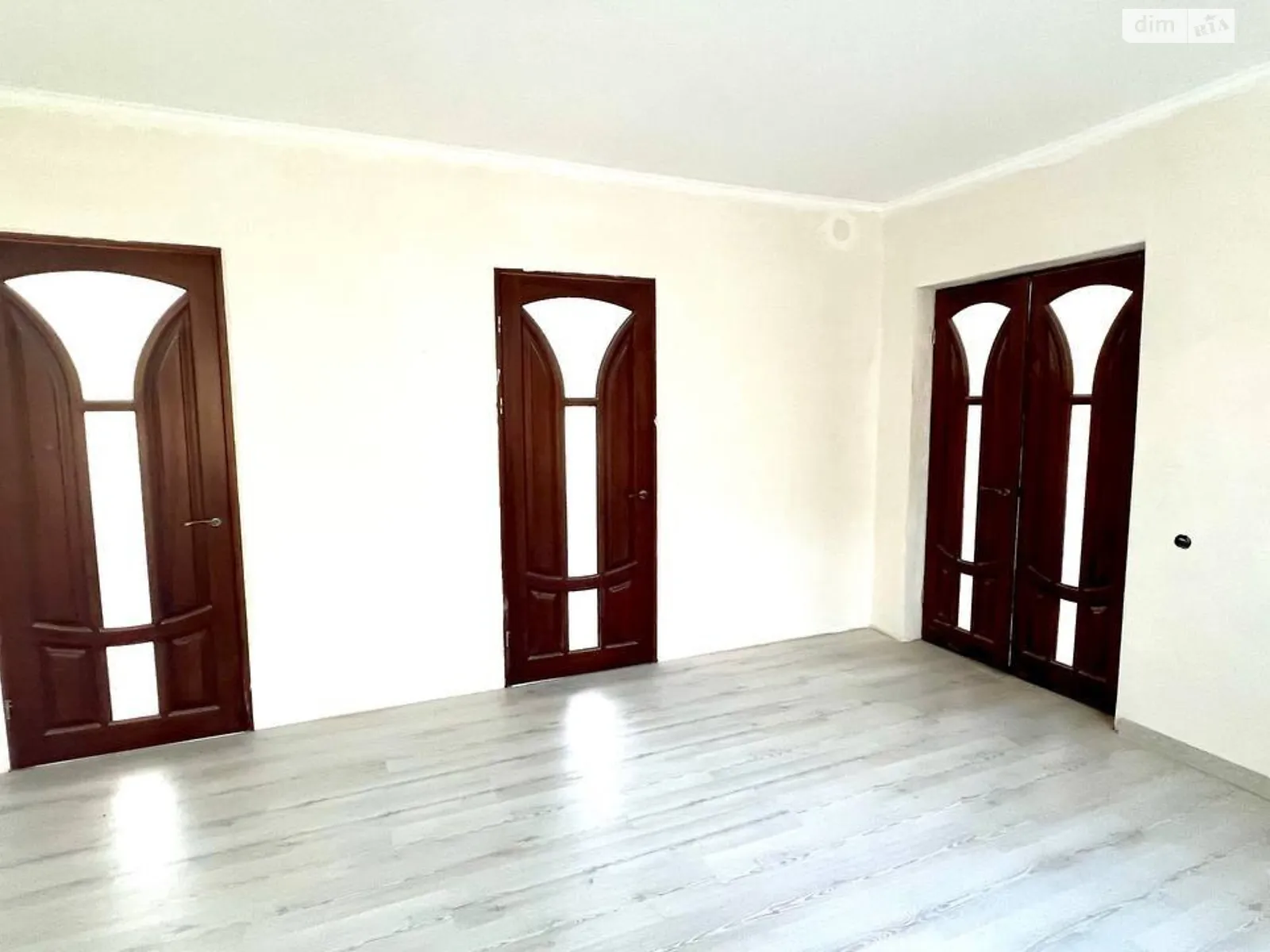 Продается дом на 2 этажа 170 кв. м с террасой, цена: 109000 $ - фото 1