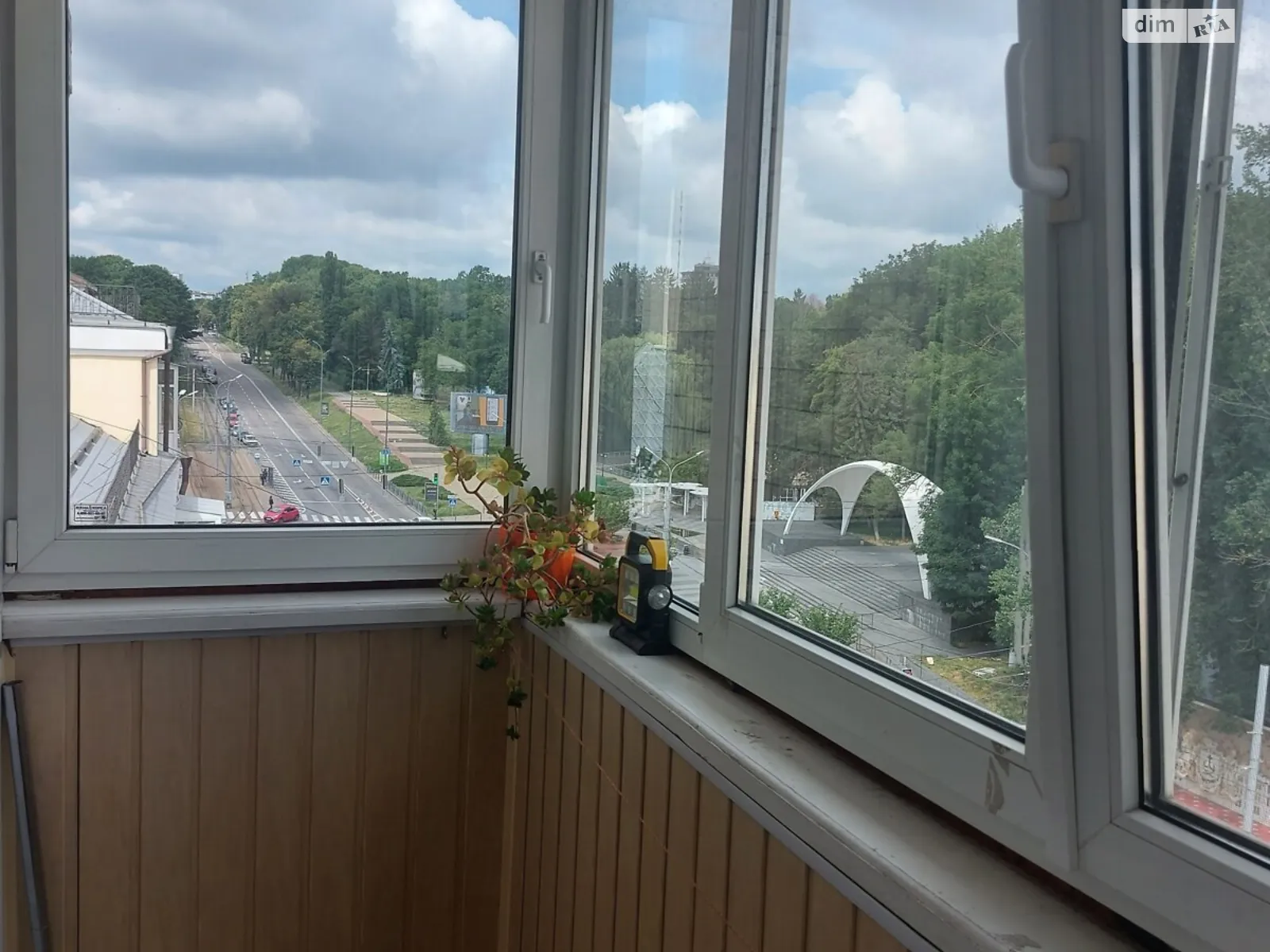 Продается 3-комнатная квартира 60 кв. м в Виннице, ул. Соборная - фото 1