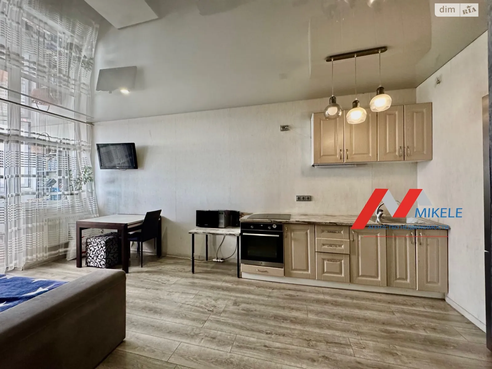 Продається 1-кімнатна квартира 49.6 кв. м у Києві, вул. Олени Пчілки, 3В - фото 1