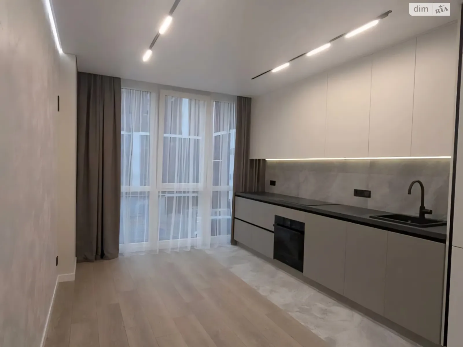 Продается 1-комнатная квартира 43 кв. м в Ивано-Франковске, ул. Вовчинецька, 223А - фото 1