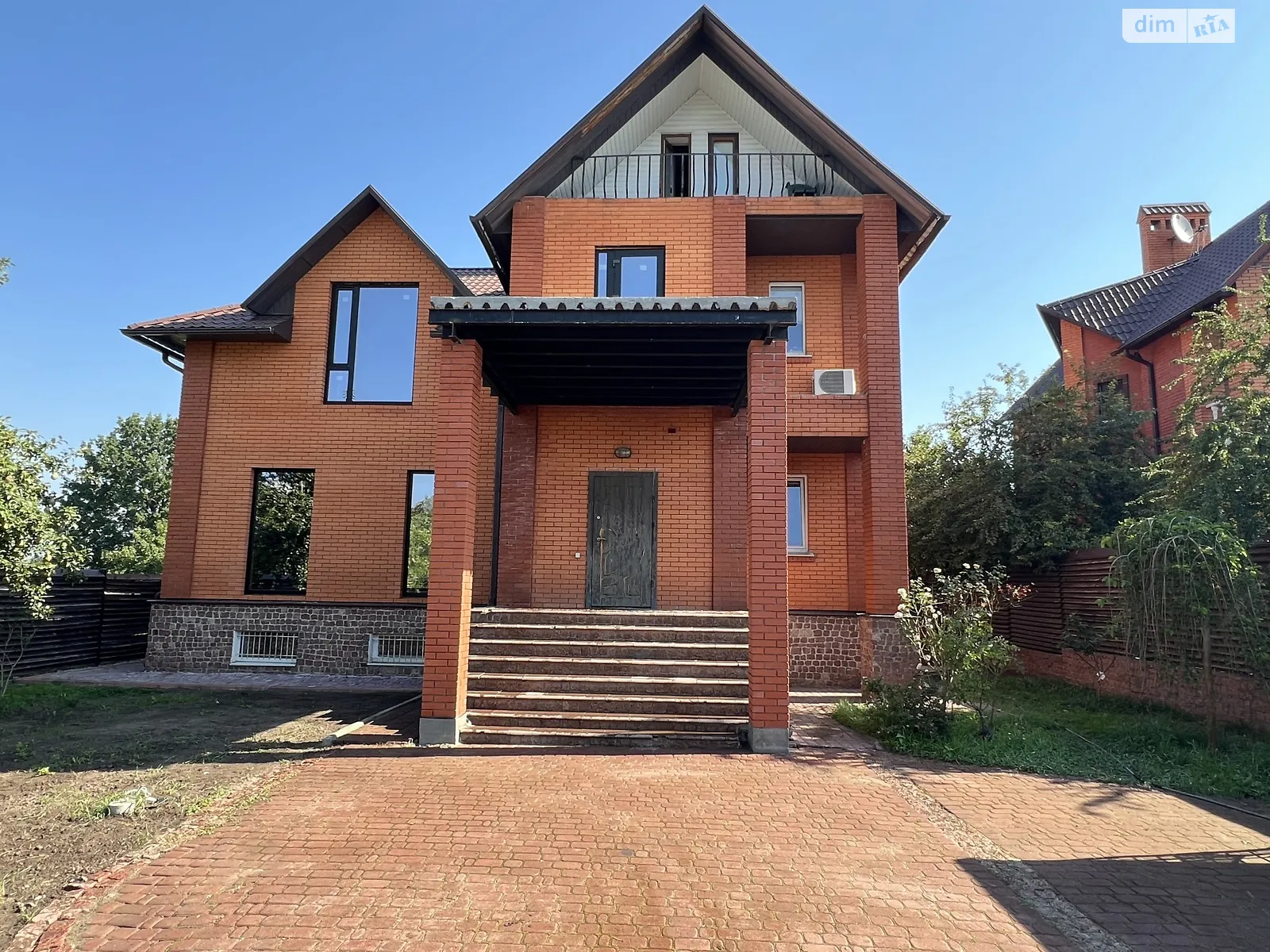 Продається будинок 3 поверховий 290 кв. м з подвалом, цена: 249000 $ - фото 1