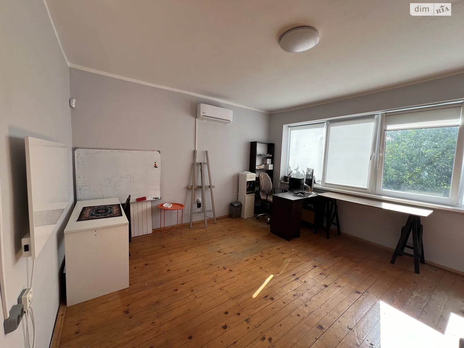 Продается дом на 2 этажа 213.4 кв. м с участком, цена: 125000 $ - фото 1