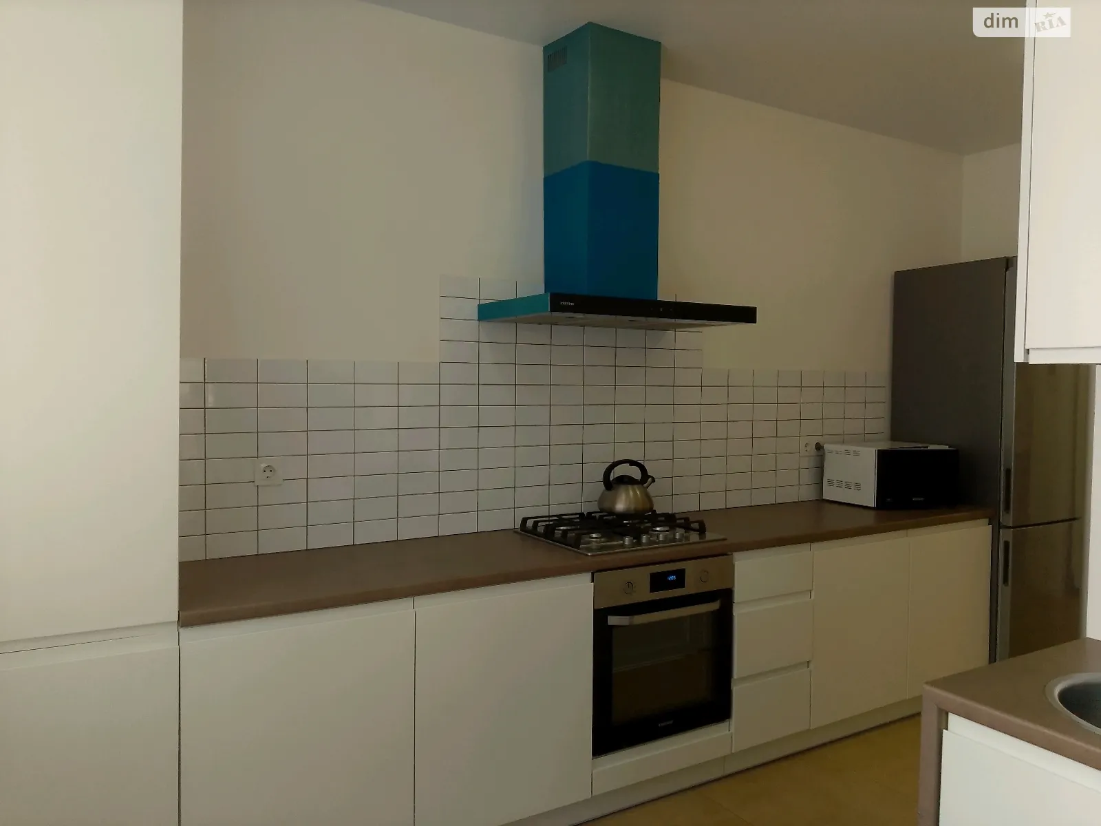 Продается 2-комнатная квартира 60 кв. м в Гостомеле, ул. Охотничья, 3Б - фото 1