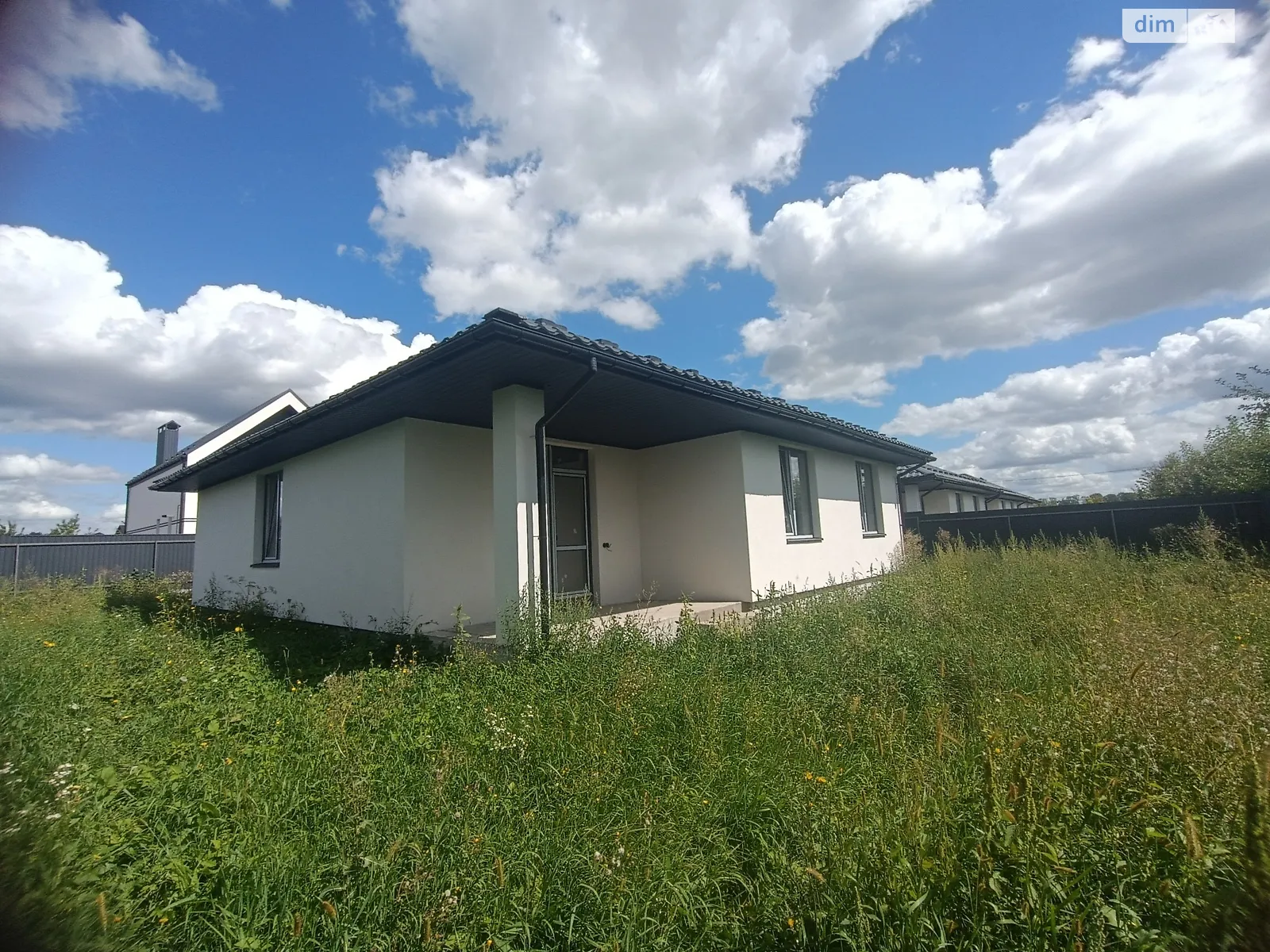 Продается одноэтажный дом 95 кв. м с верандой, цена: 87000 $ - фото 1