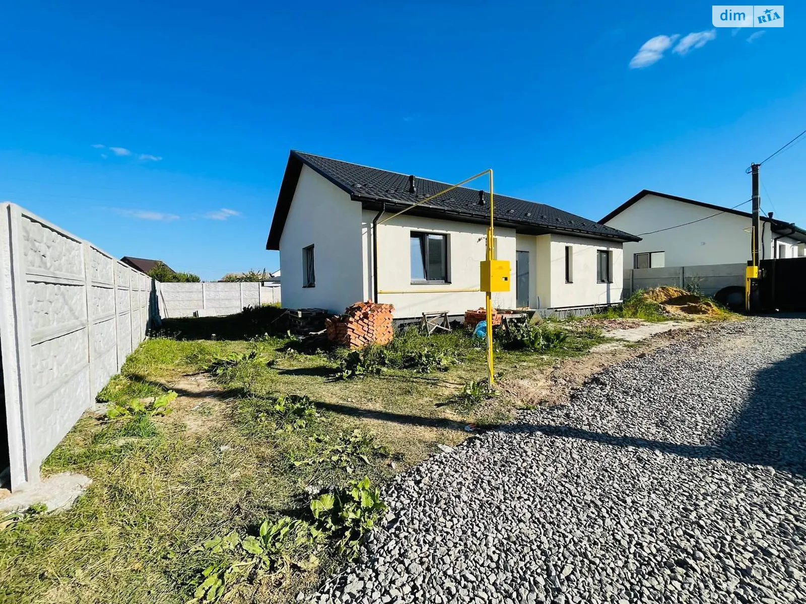 Продається одноповерховий будинок 105 кв. м с басейном, цена: 74000 $ - фото 1