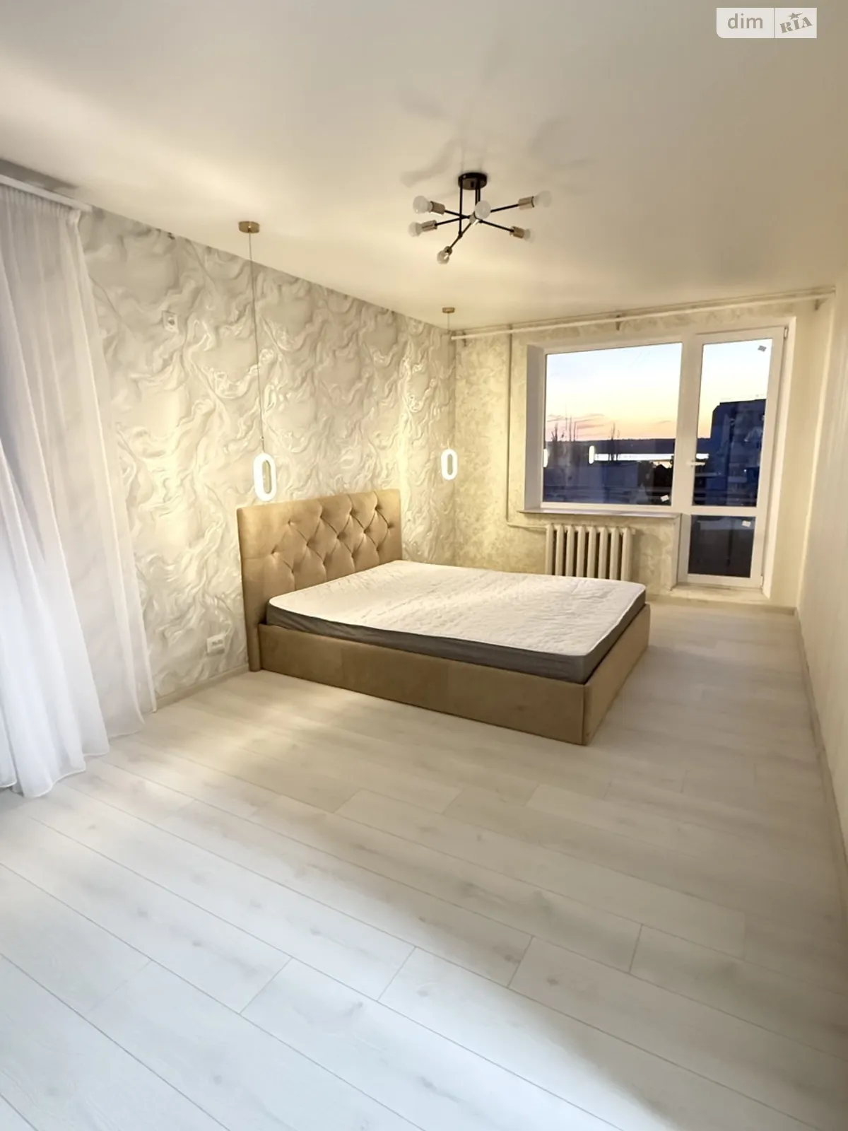 Сдается в аренду 1-комнатная квартира 35 кв. м в Николаеве, ул. Генерала Алмазова(Генерала Карпенко), 12Б - фото 1