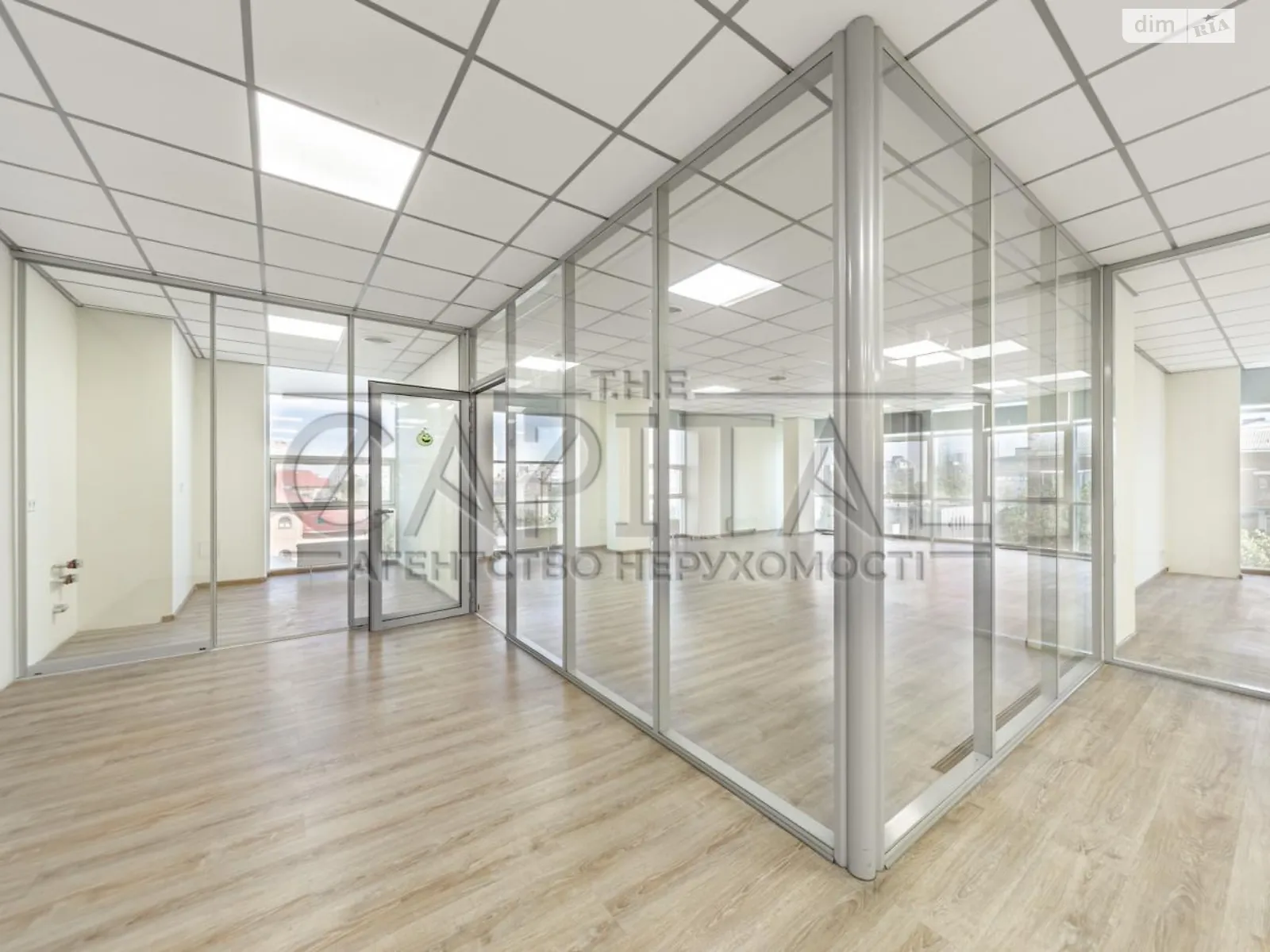 Сдается в аренду офис 268 кв. м в бизнес-центре, цена: 1876 $ - фото 1