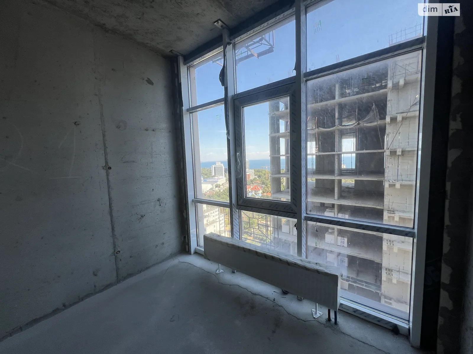 Продається 2-кімнатна квартира 74 кв. м у Одесі, пров. Курортний, 1Б - фото 1