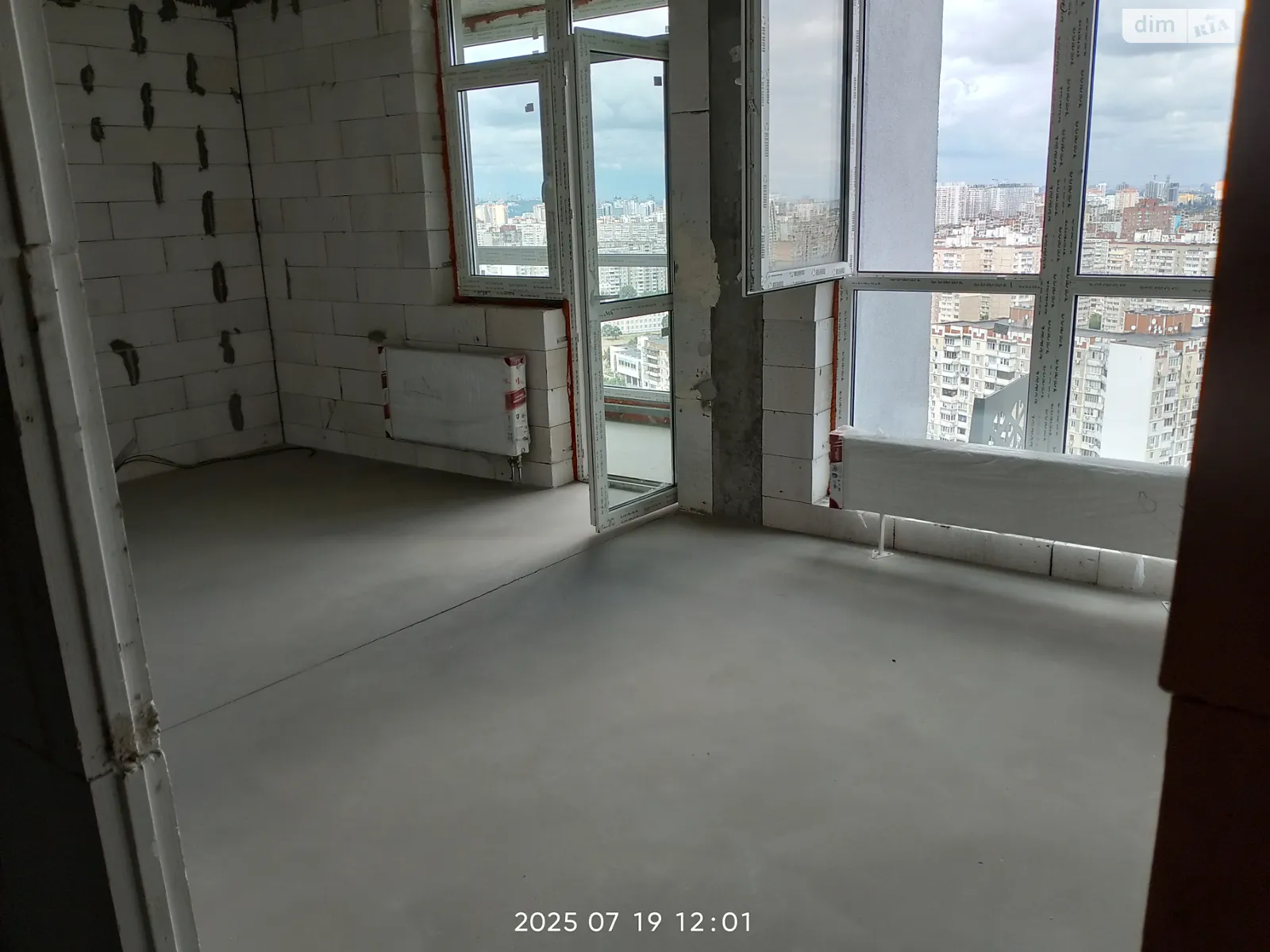 ул. Ревуцкого, 40Б Позняки Киев ЖК Лебединый Харьковская - фото 1