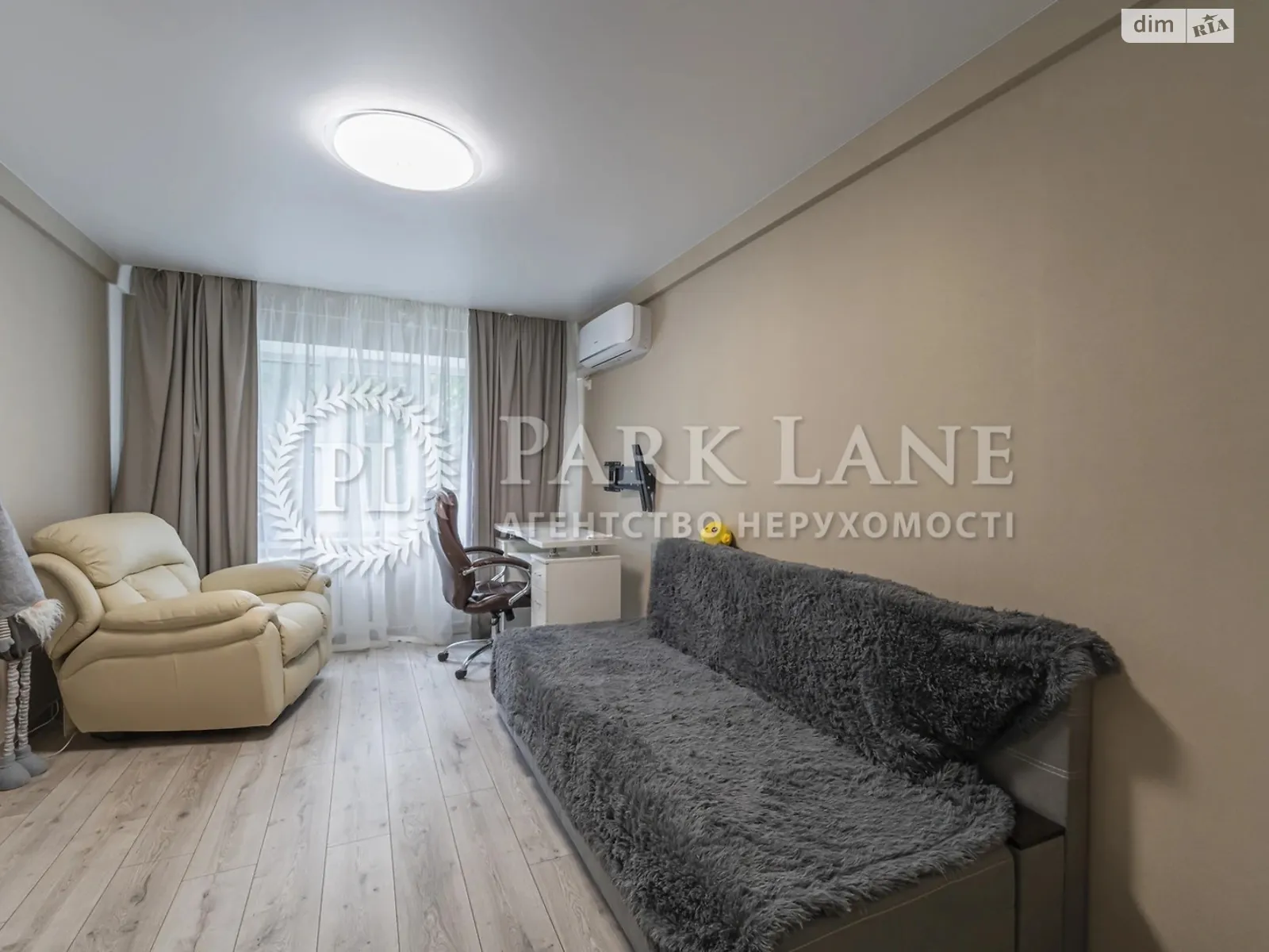 Продается 2-комнатная квартира 46 кв. м в Киеве, ул. Соломенская, 31 - фото 1