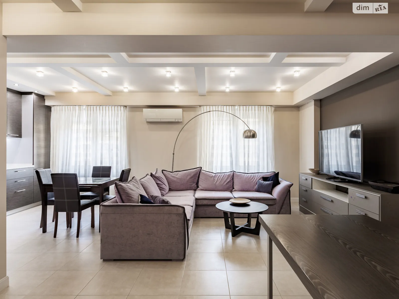 Продается 3-комнатная квартира 101.4 кв. м в Киеве, ул. Полтавская, 10 - фото 1