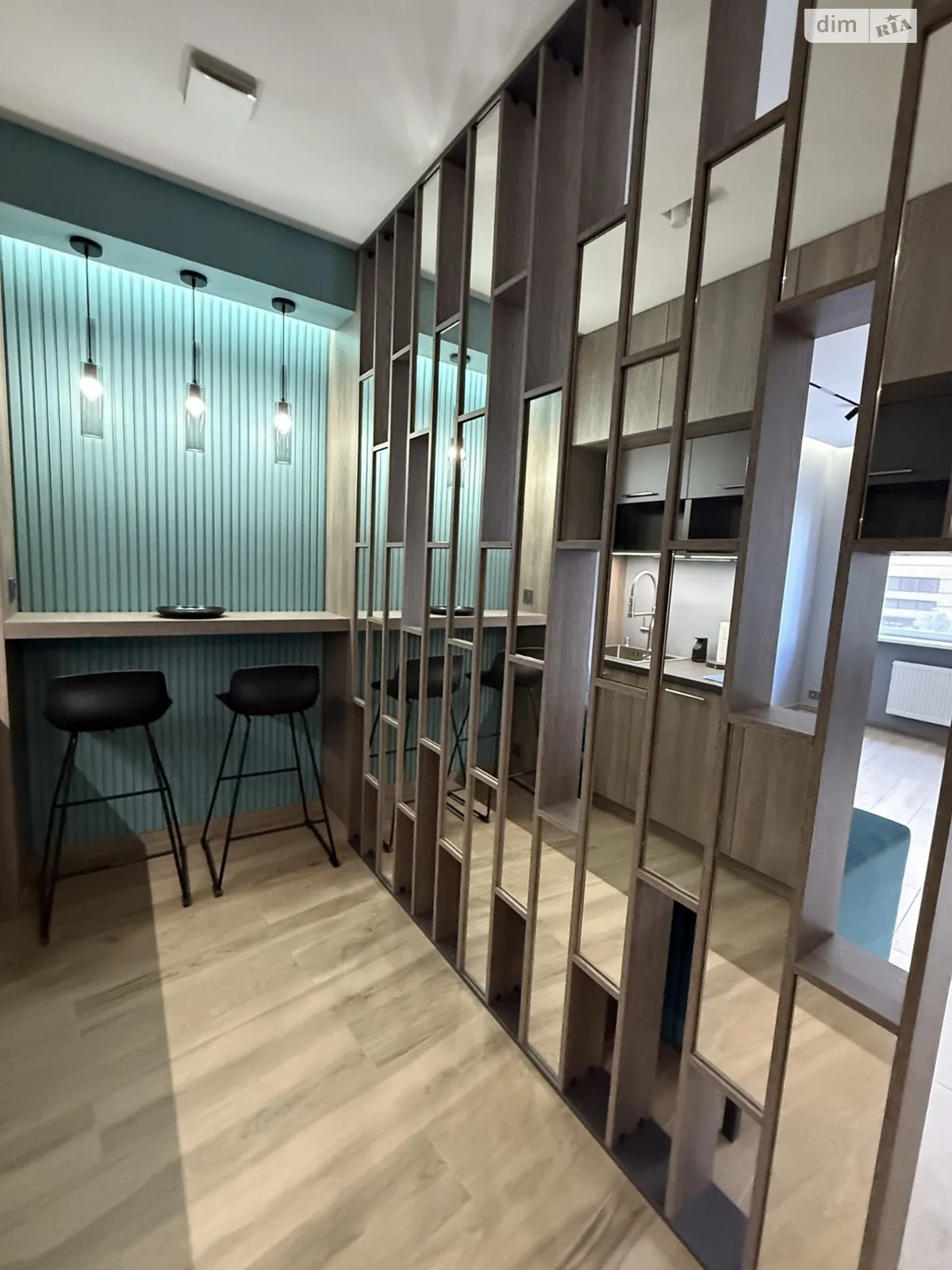 Продается 1-комнатная квартира 61.1 кв. м в Одессе, ул. Генуэзская, 3Б - фото 1