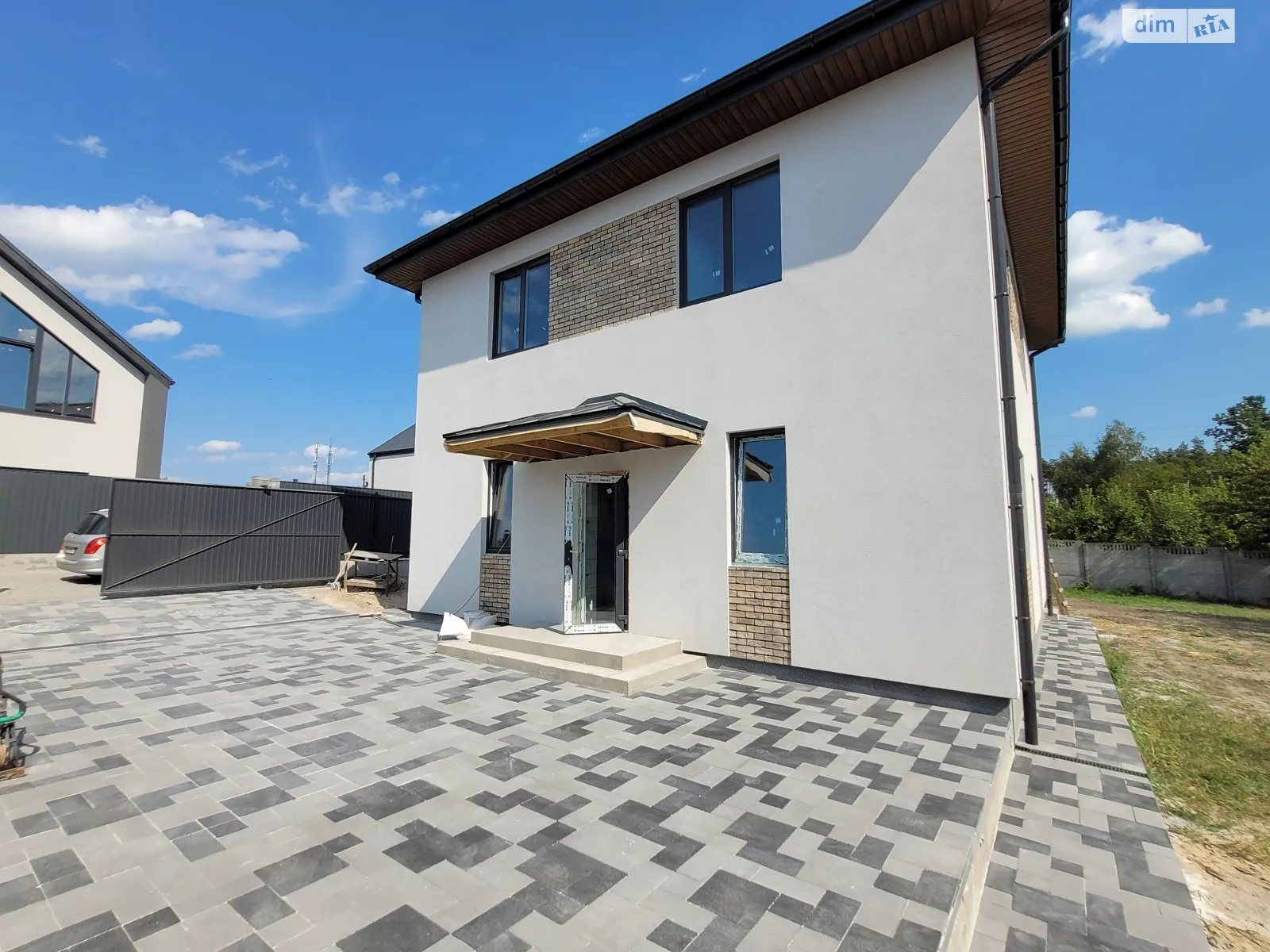 Продается дом на 2 этажа 160 кв. м с баней/сауной, цена: 155000 $ - фото 1