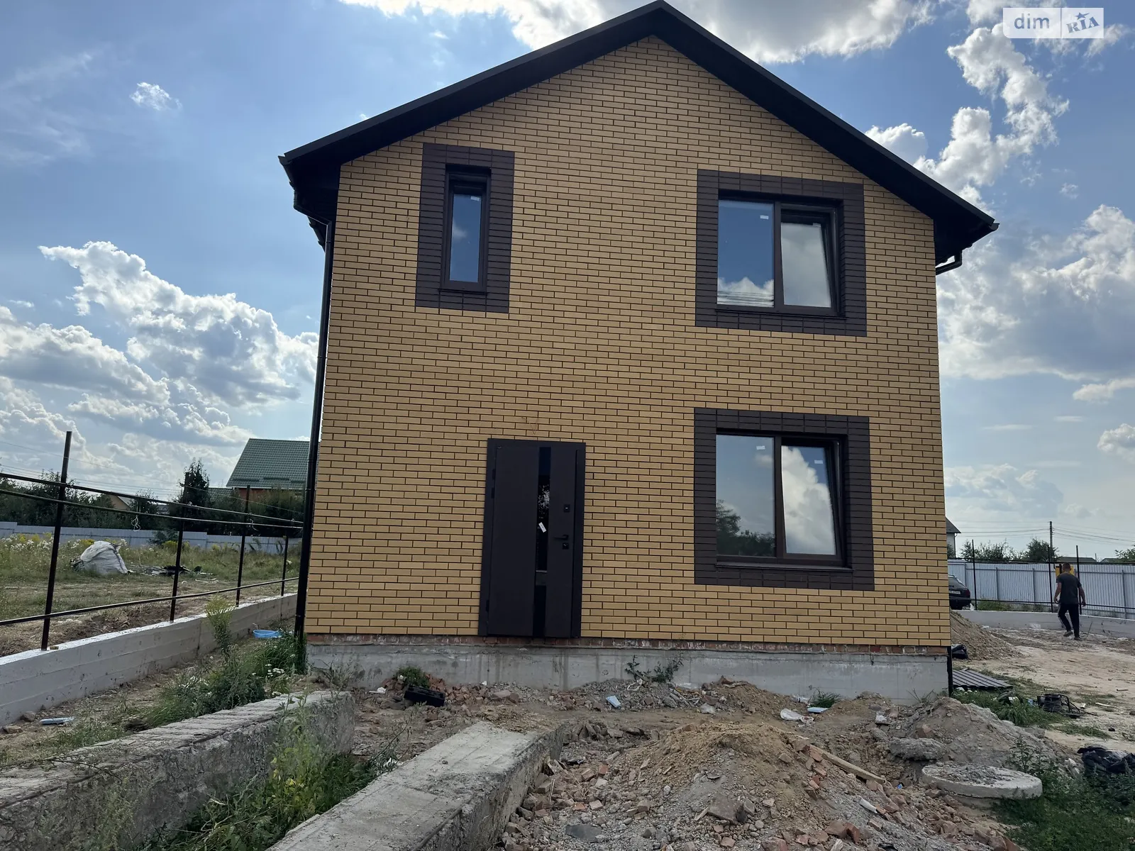 Продається будинок 3 поверховий 107 кв. м с басейном, цена: 89000 $ - фото 1