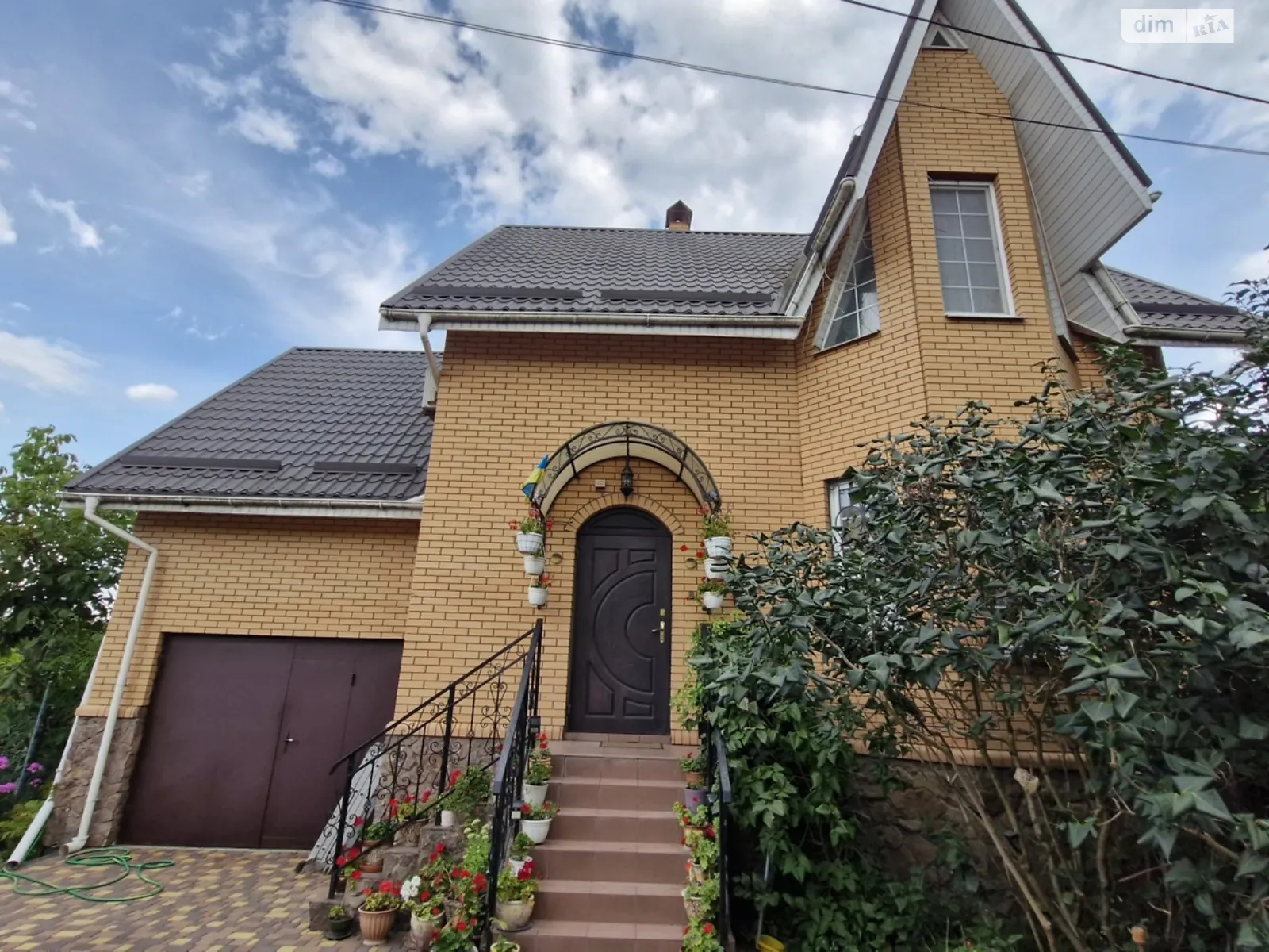 Продається будинок 2 поверховий 220 кв. м з терасою, цена: 170000 $ - фото 1